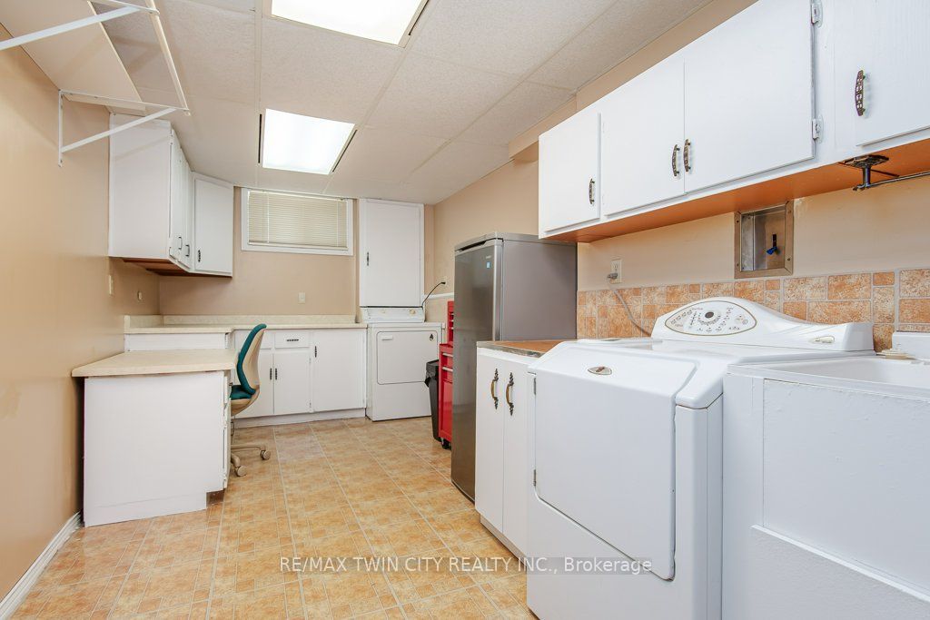 108 Queensway Drive Property Photo 35