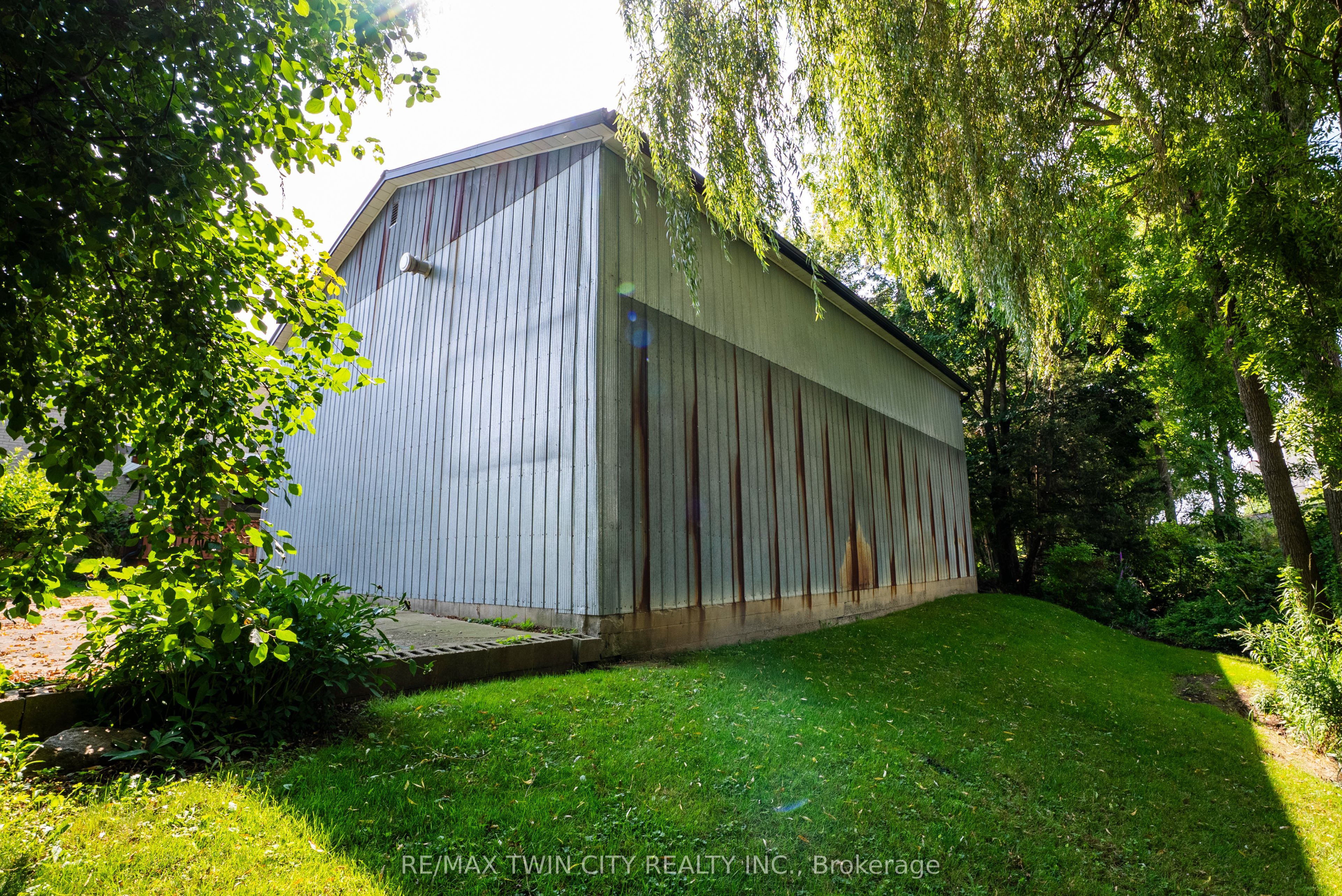 108 Queensway Drive Property Photo 44