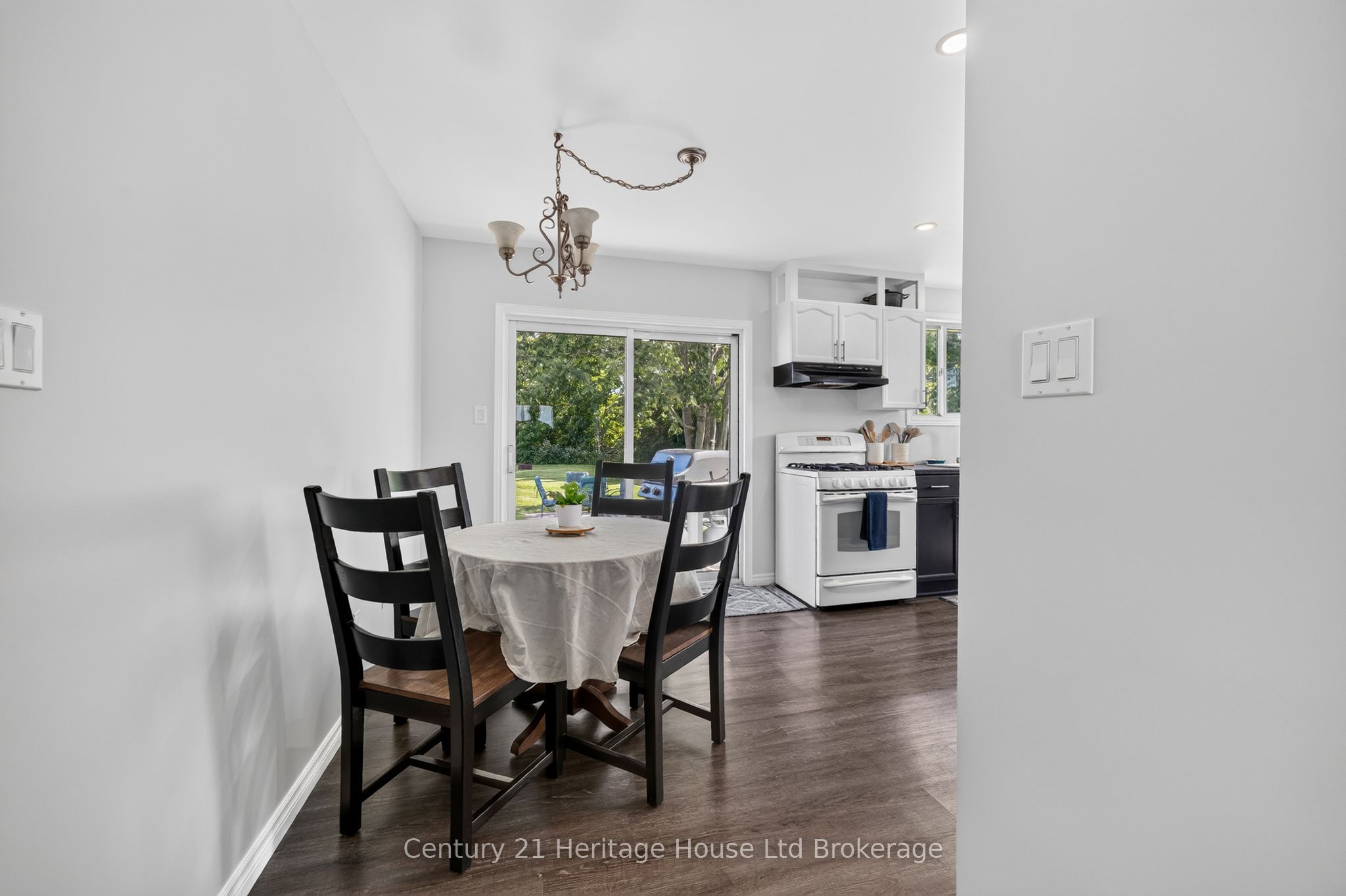34679 Third Line Property Photo 24