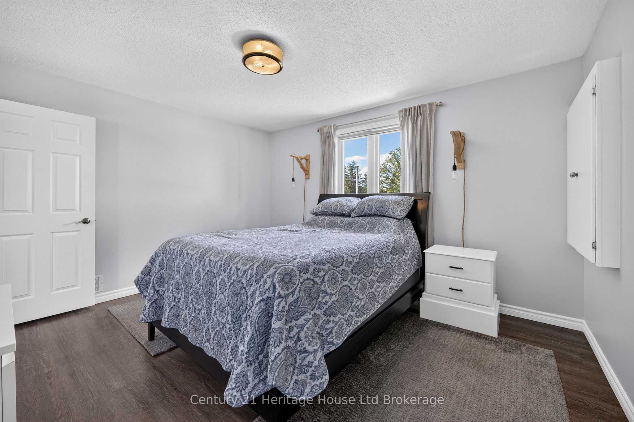 34679 Third Line Property Photo 29