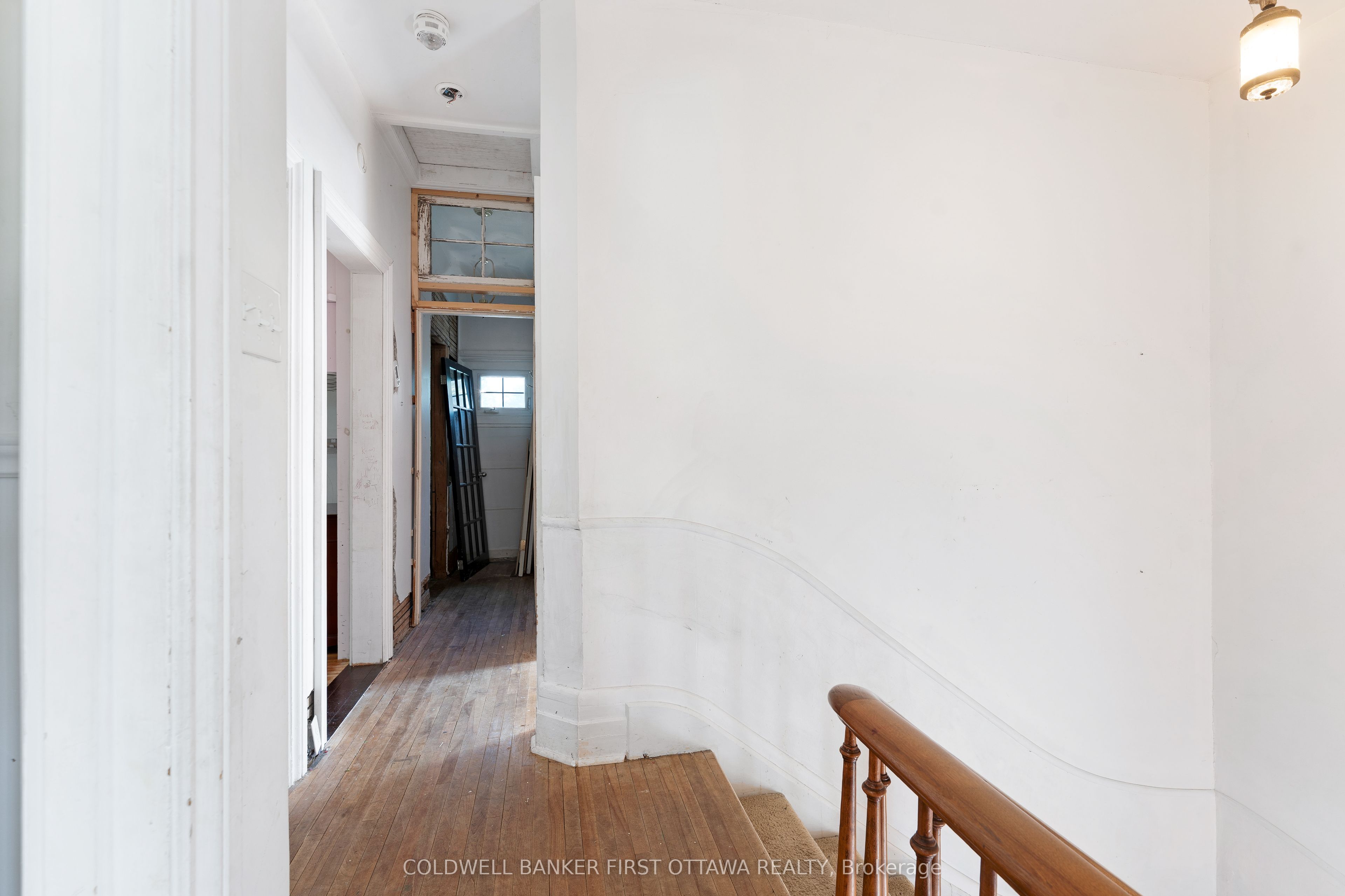 69 Wilson Street W Property Photo 24