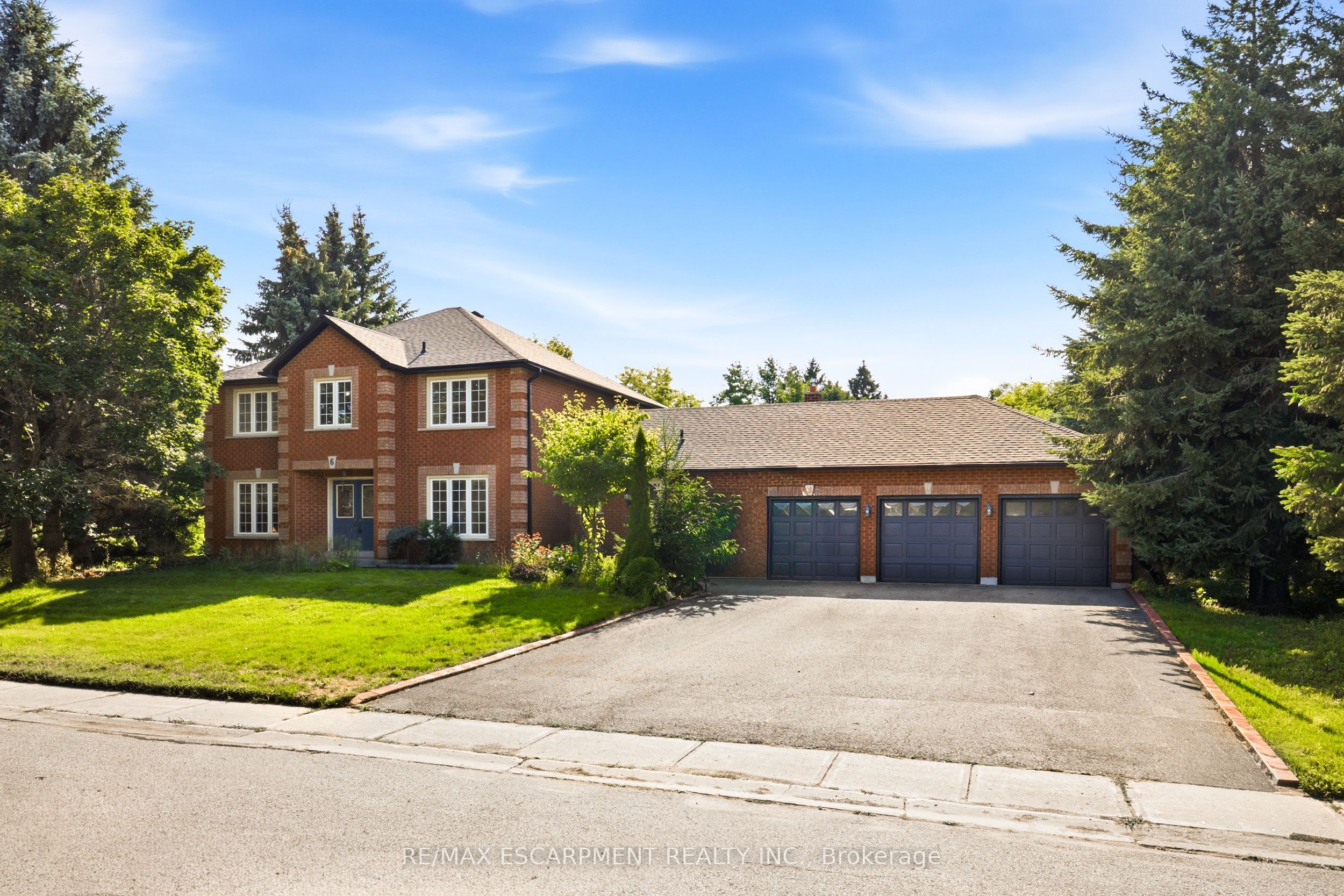 6 Willow Crescent