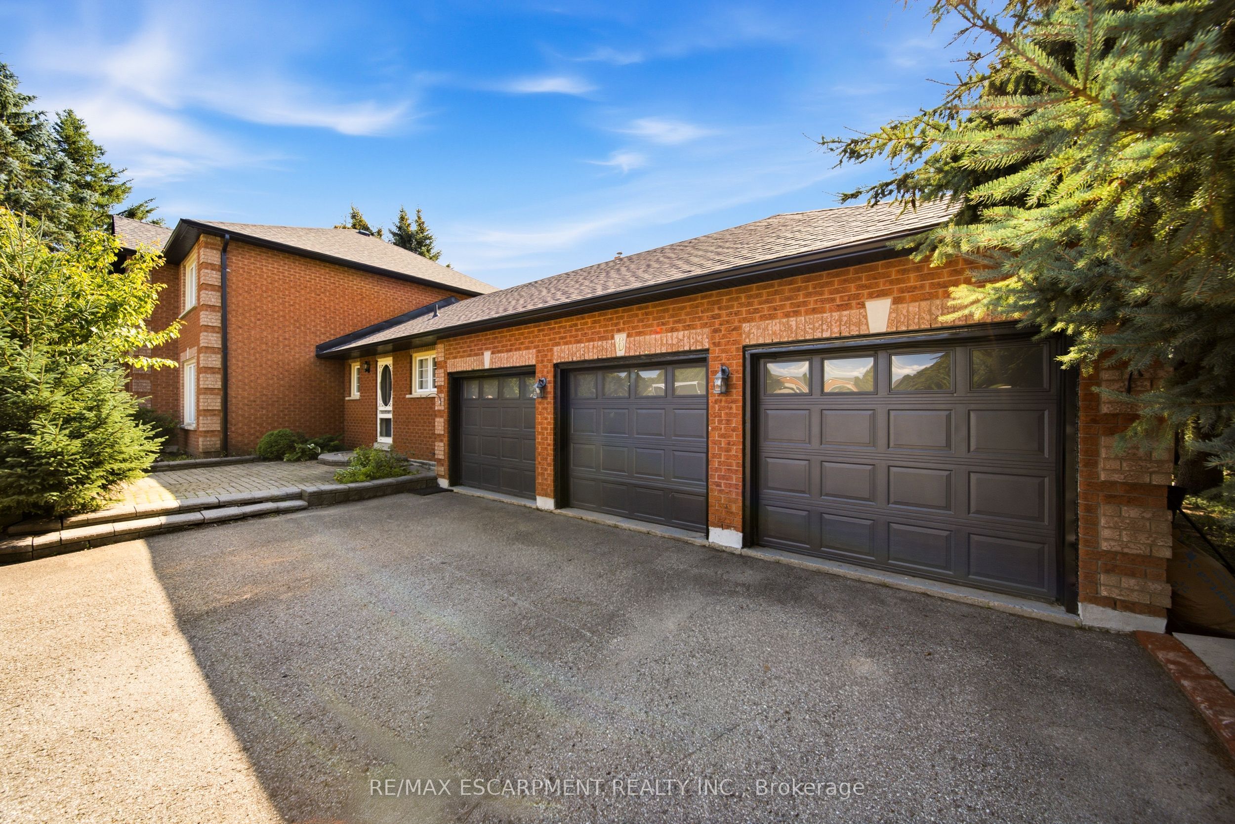6 Willow Crescent Property Photo 10