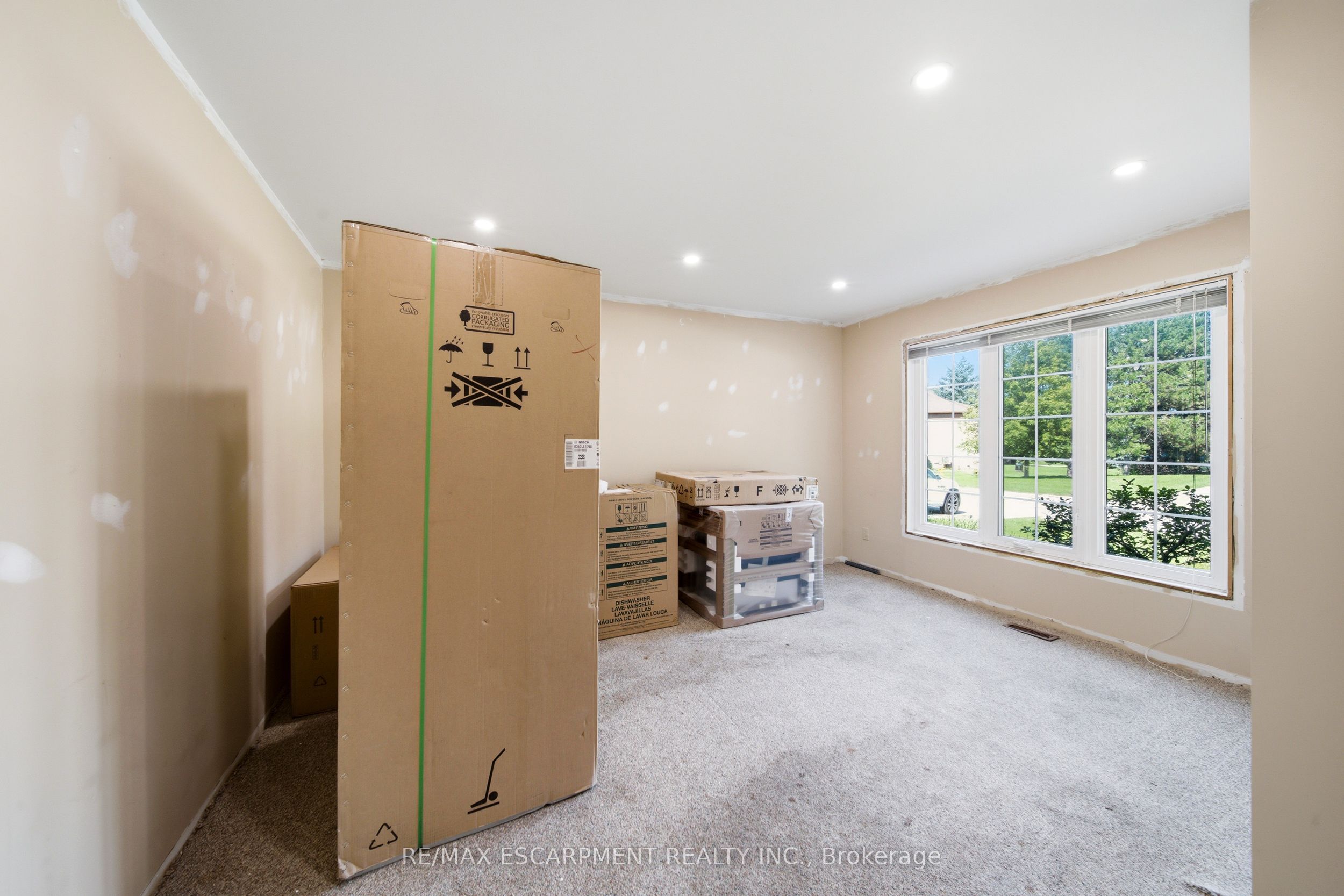 6 Willow Crescent Property Photo 12