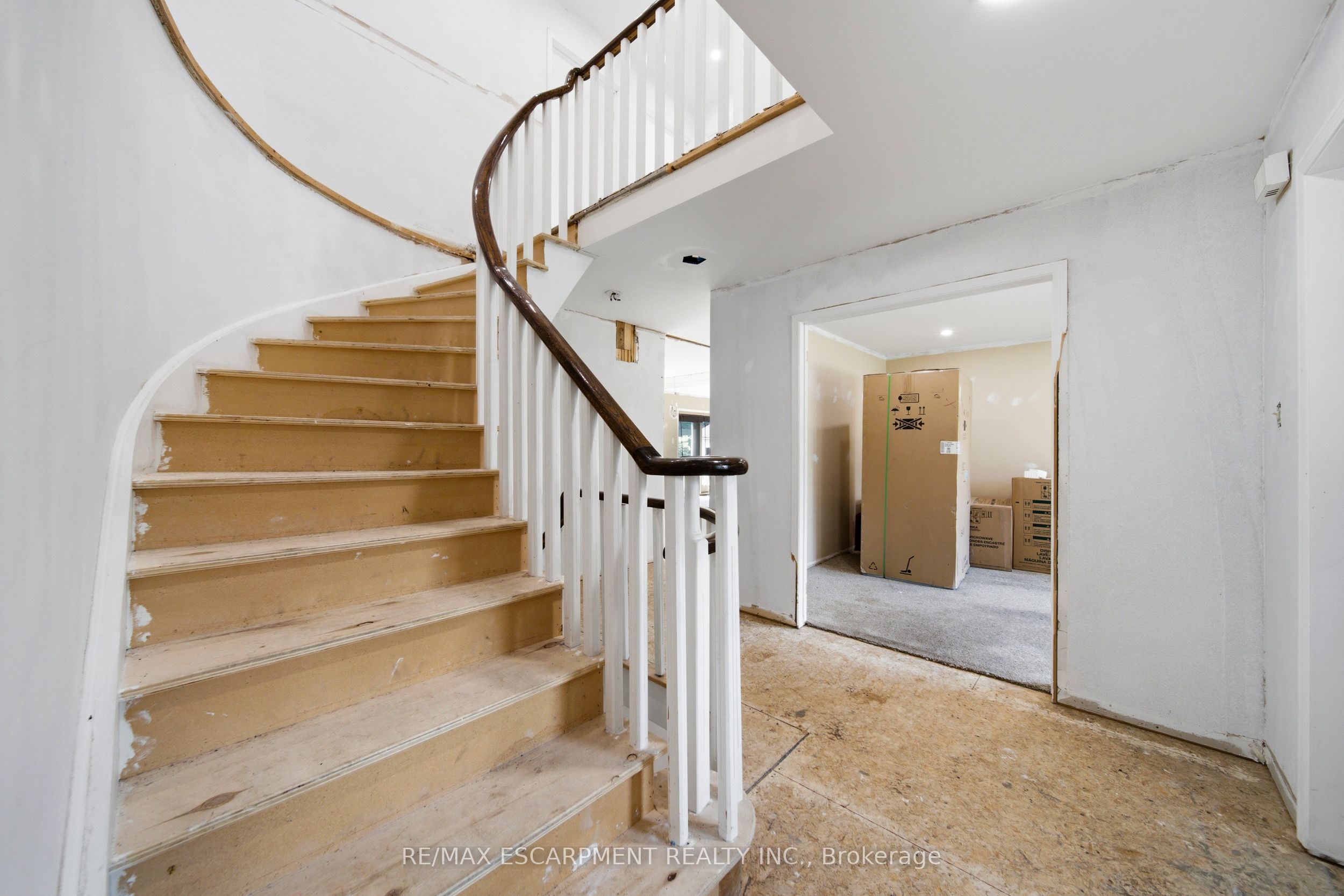 6 Willow Crescent Property Photo 14