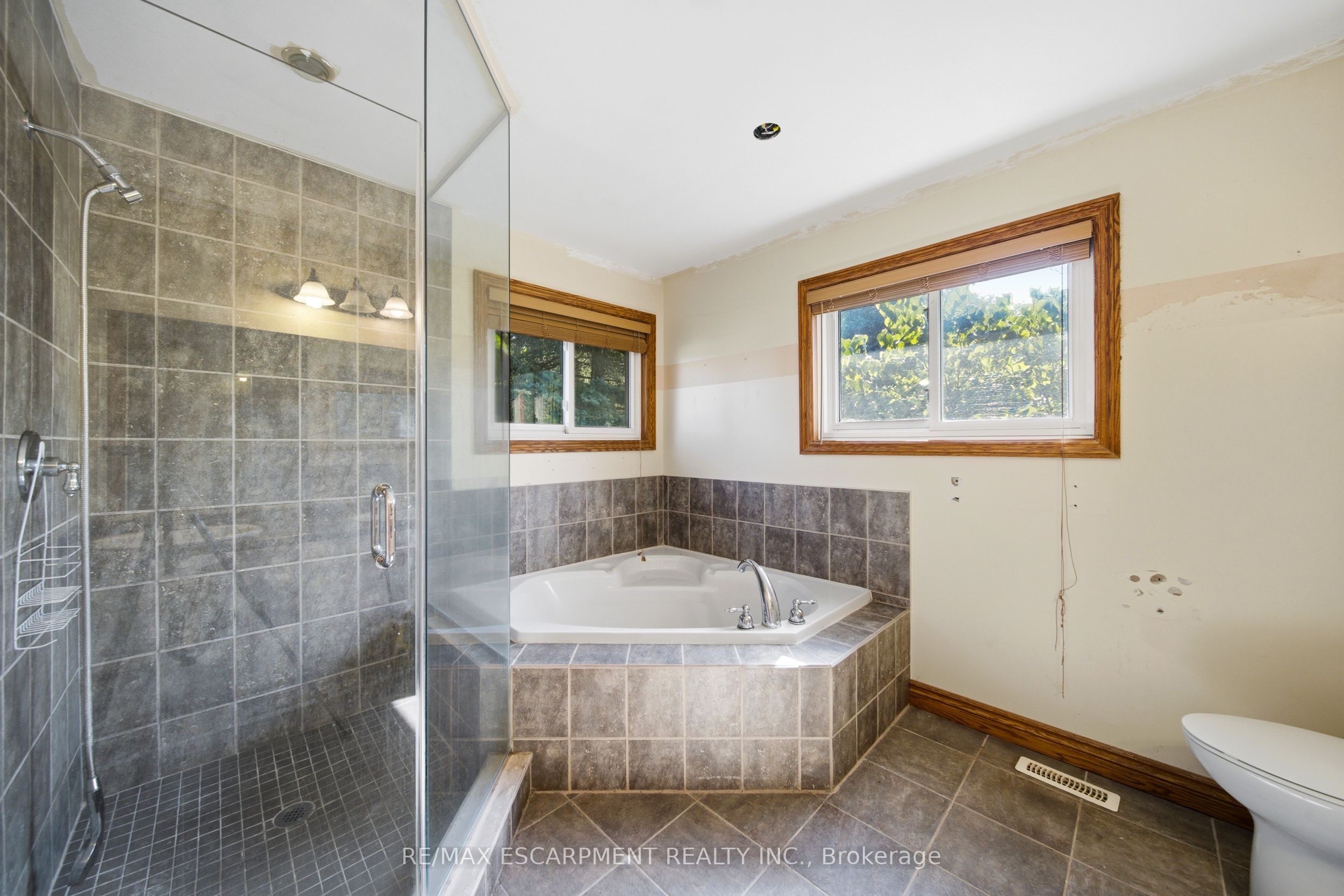 6 Willow Crescent Property Photo 26