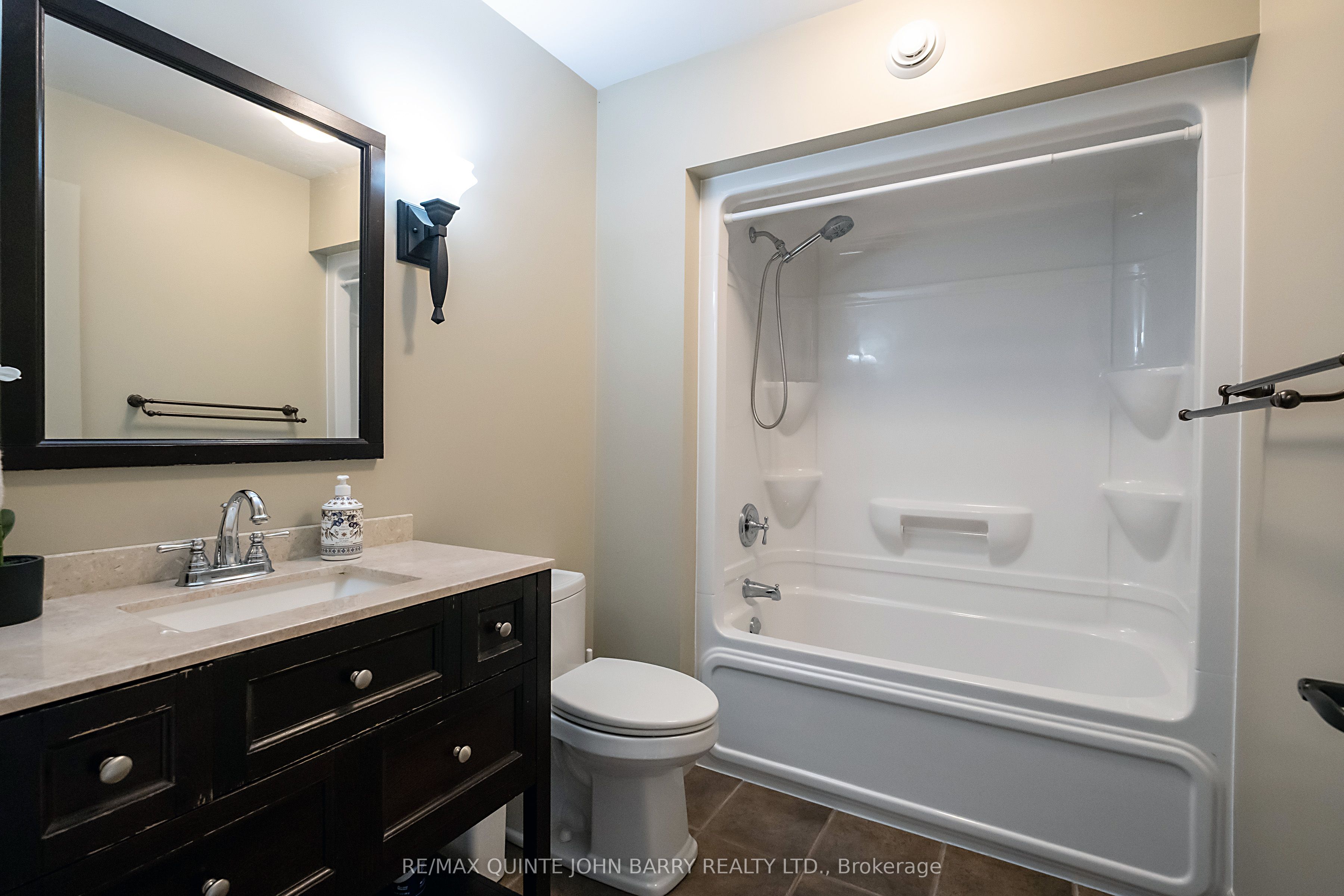 4 Hickory Court Property Photo 27