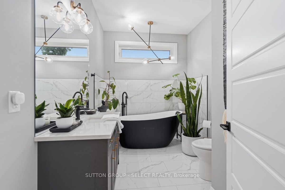 159 Collins Way 54 Property Photo 21