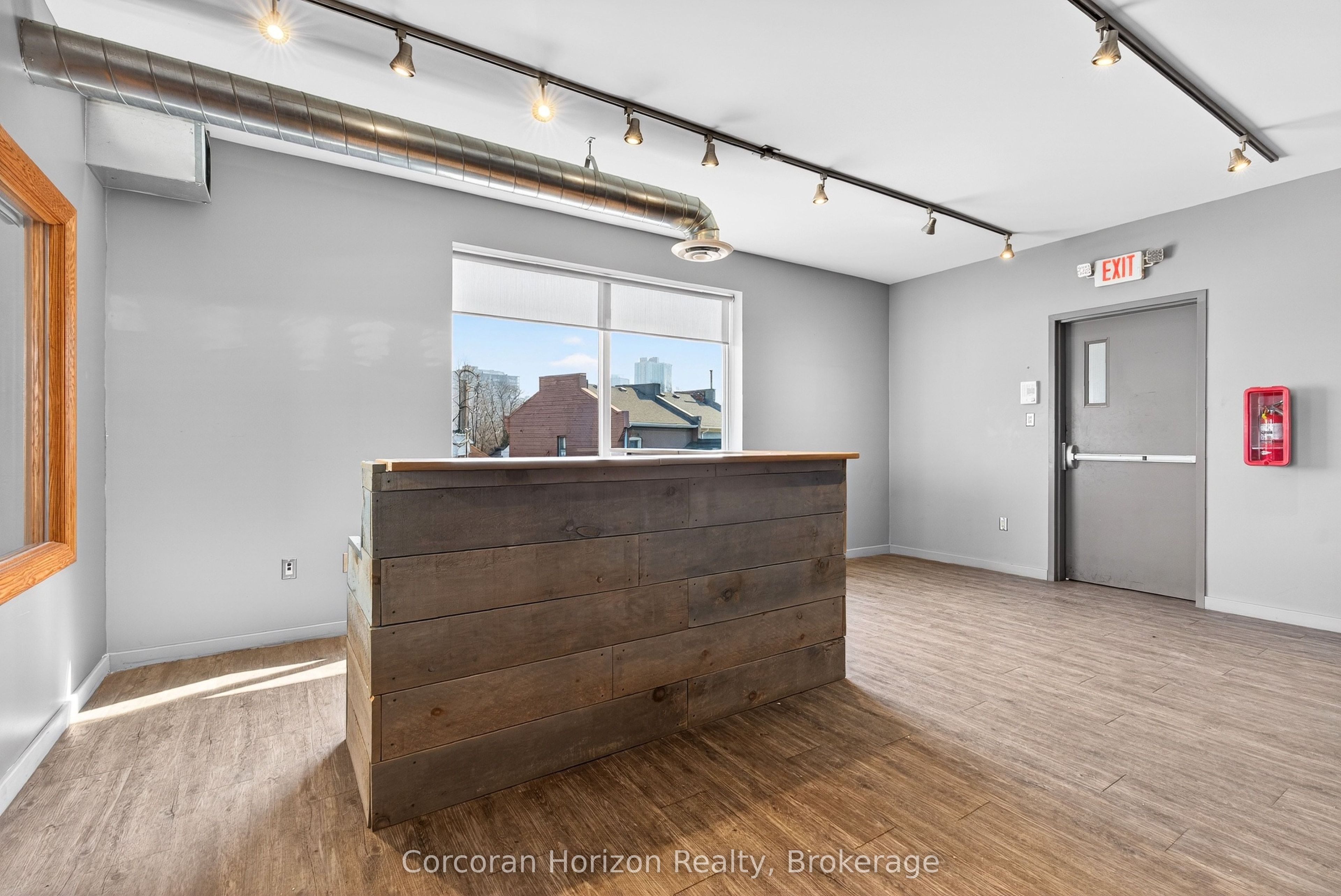 435 York Boulevard Upper Floor Units Property Photo 6
