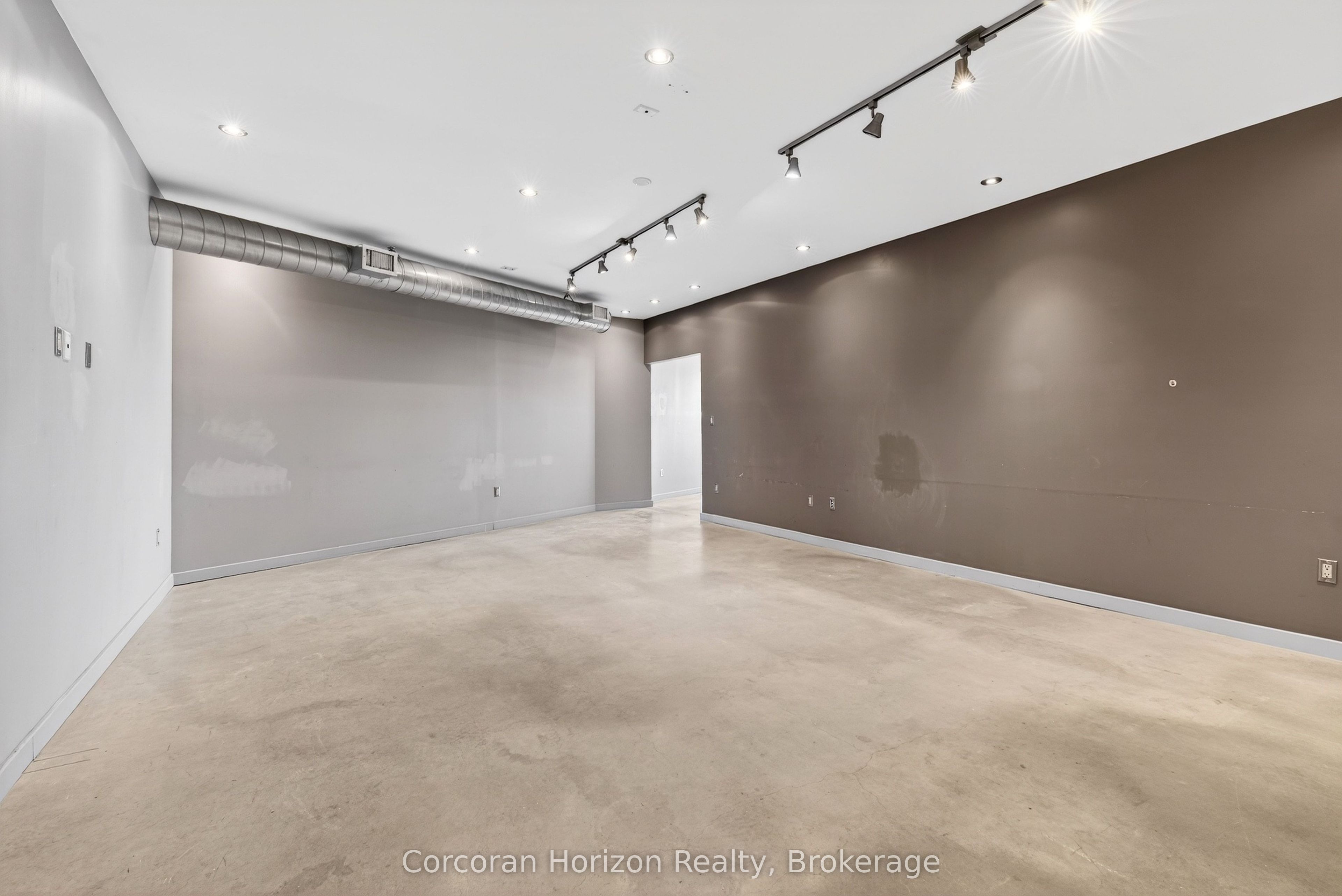 435 York Boulevard Upper Floor Units Property Photo 9