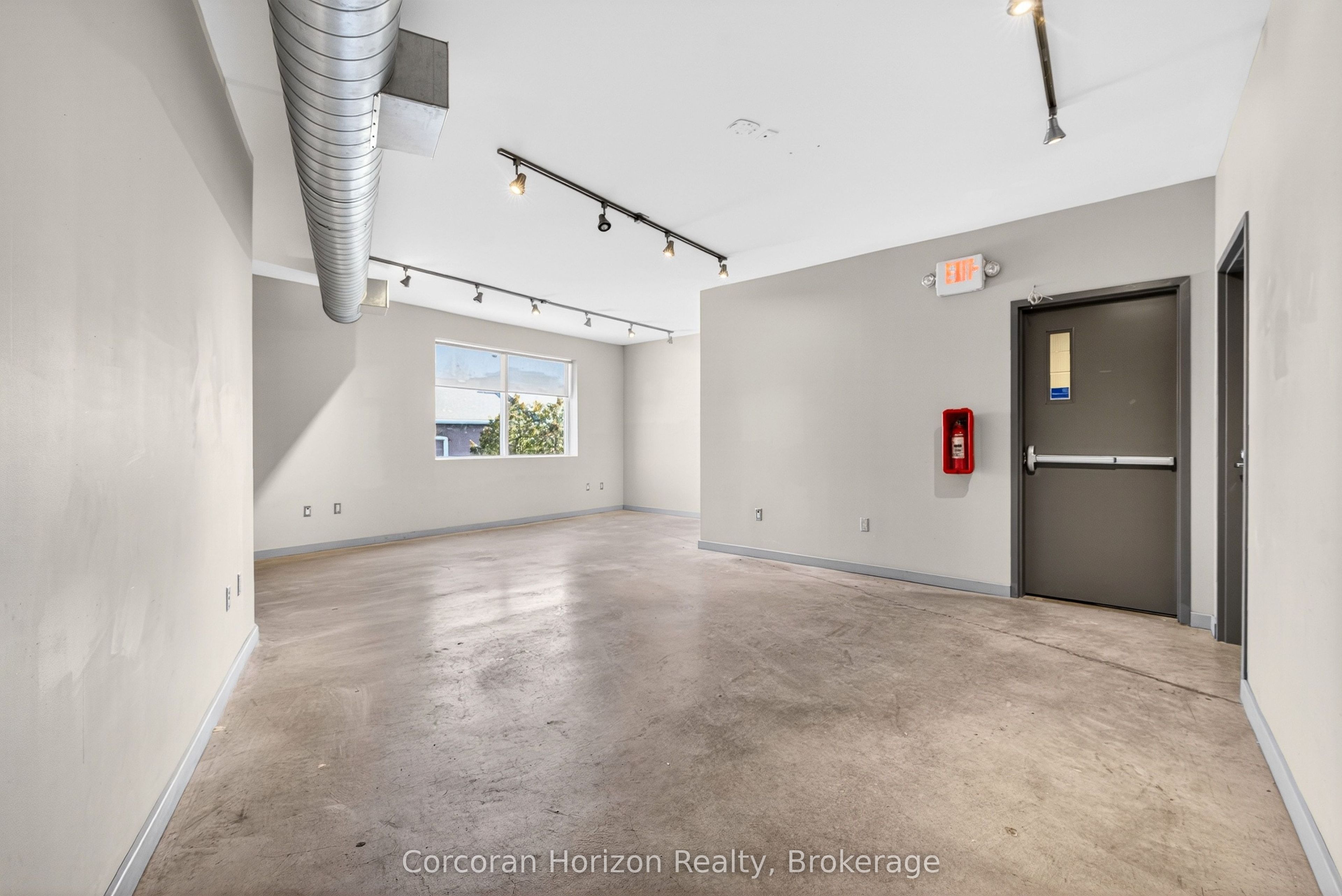 435 York Boulevard Upper Floor Units Property Photo 14