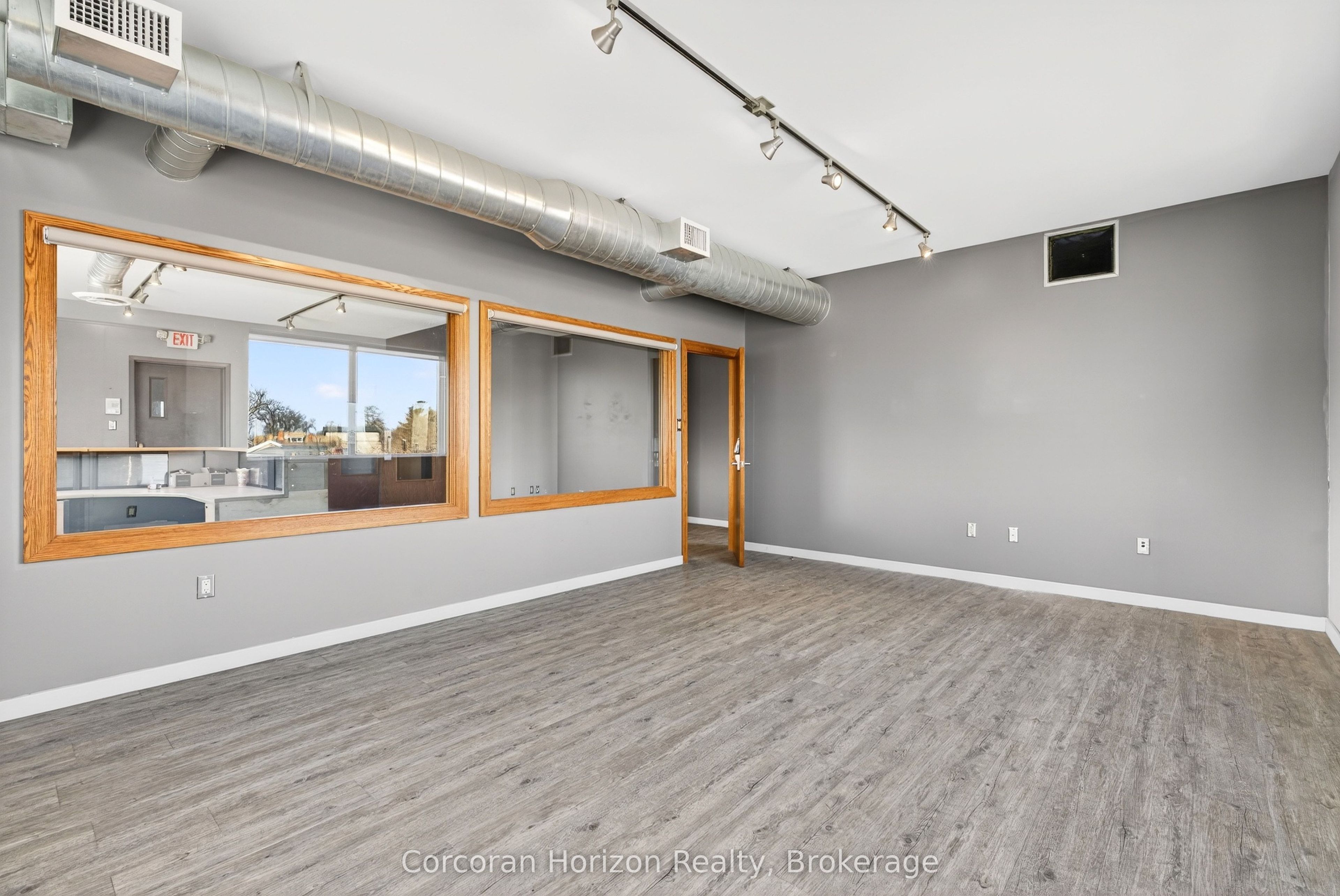 435 York Boulevard Upper Floor Units Property Photo 23