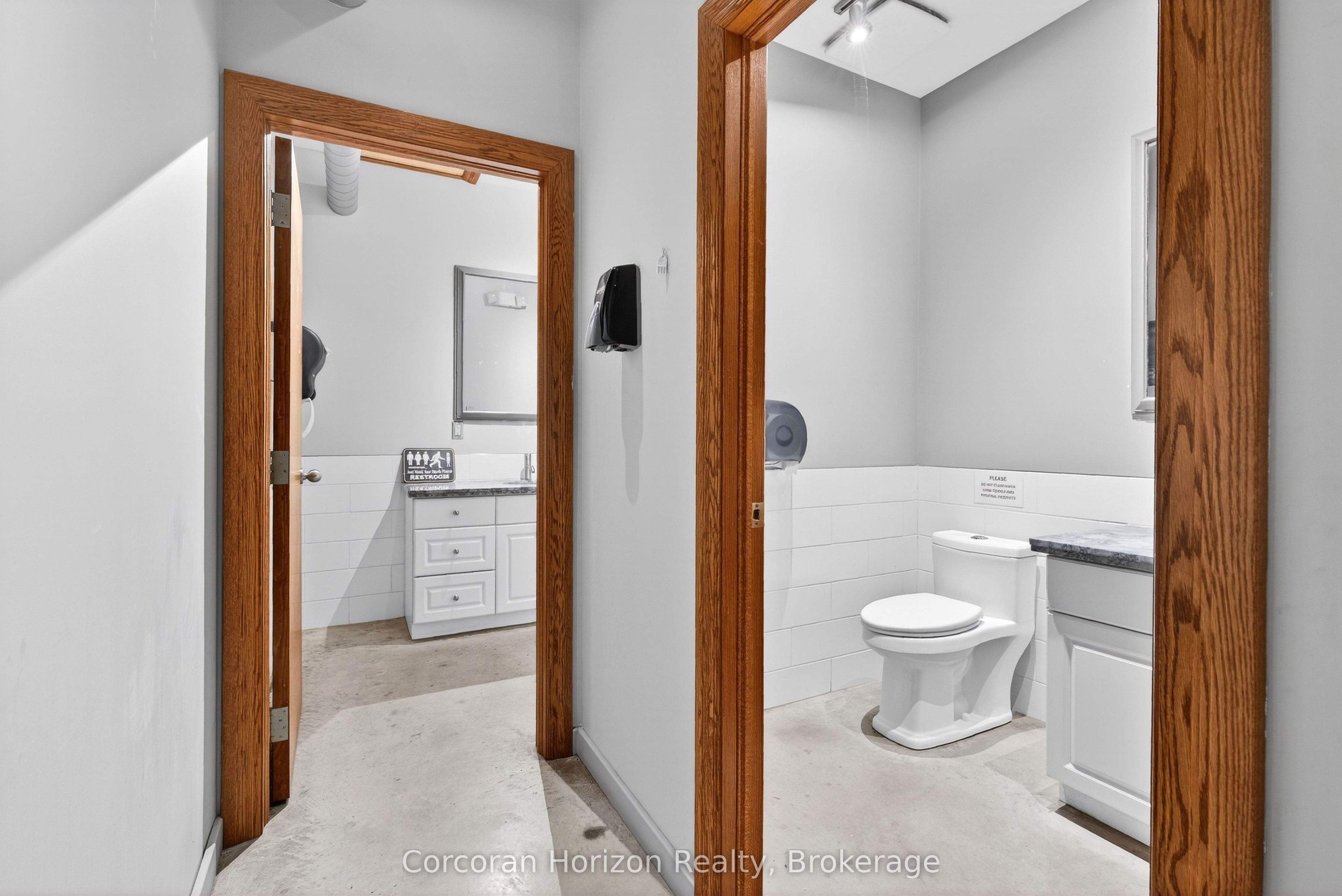 435 York Boulevard Upper Floor Units Property Photo 29