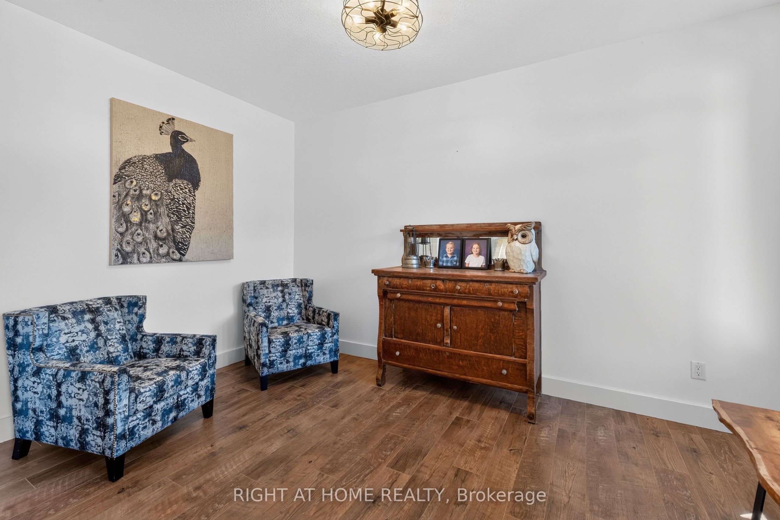 90 Shaw Valley Drive Property Photo 3
