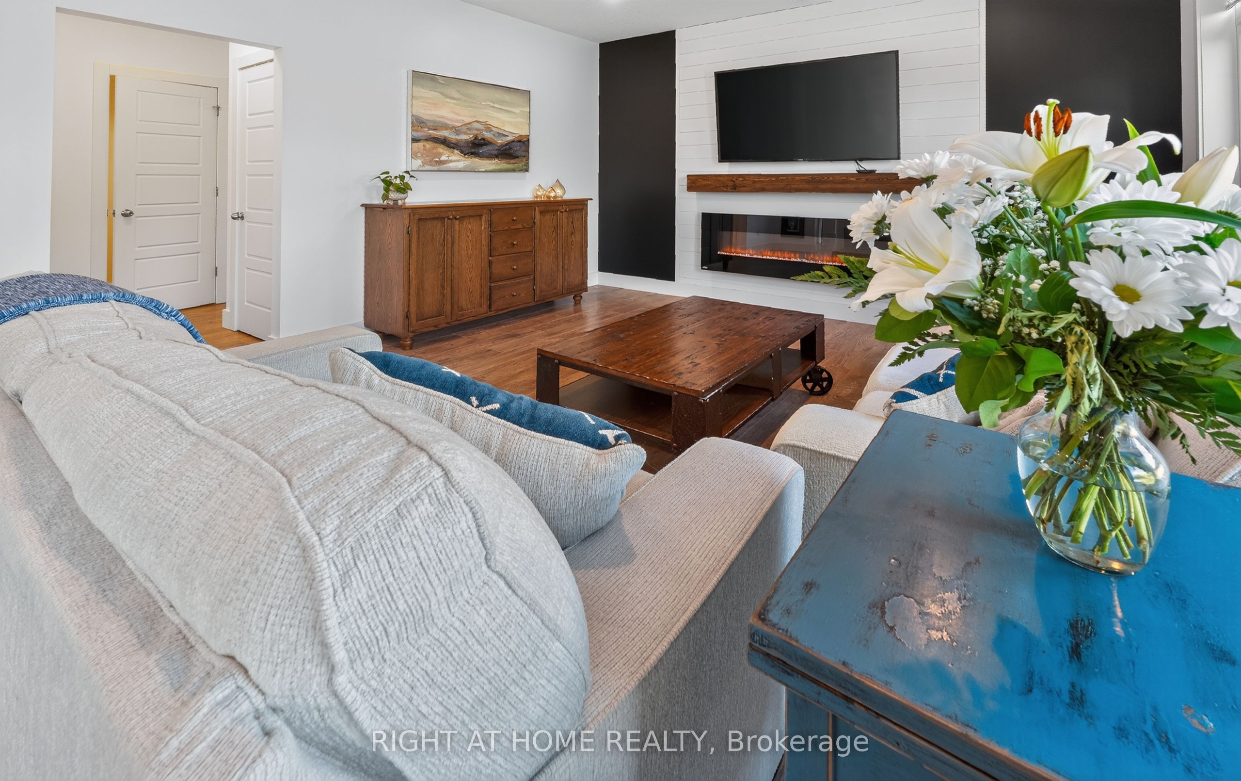 90 Shaw Valley Drive Property Photo 10