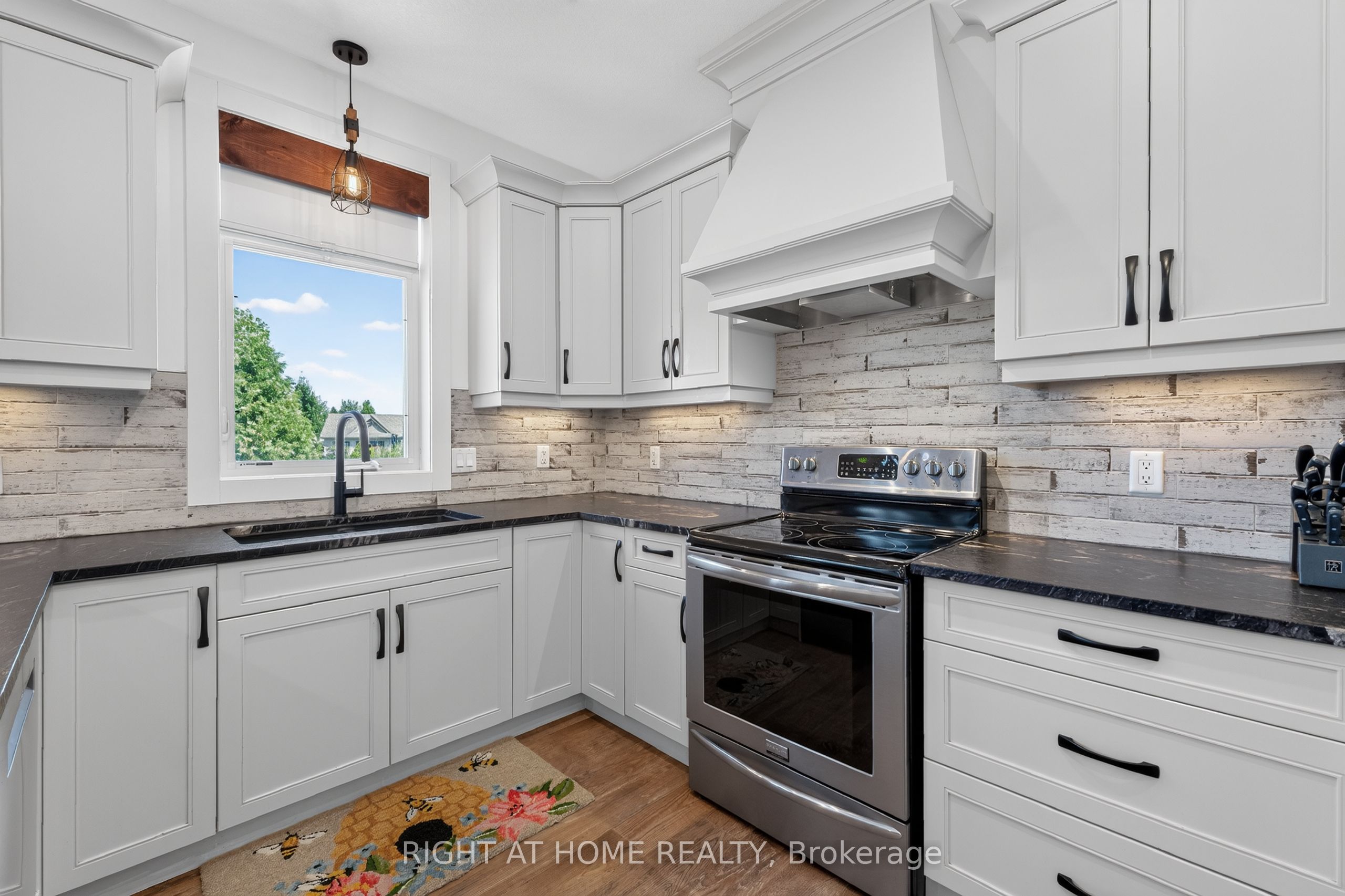 90 Shaw Valley Drive Property Photo 15