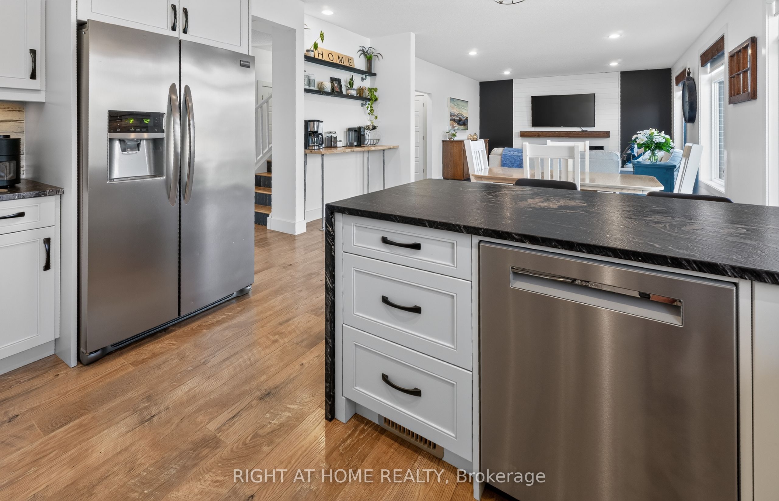 90 Shaw Valley Drive Property Photo 16