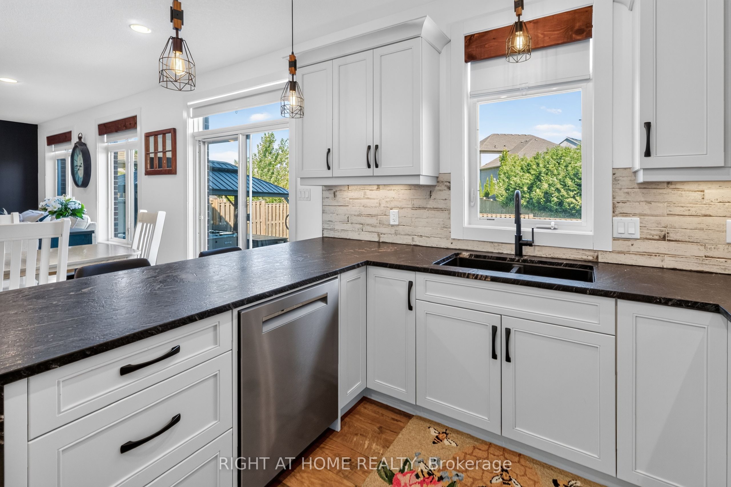 90 Shaw Valley Drive Property Photo 23