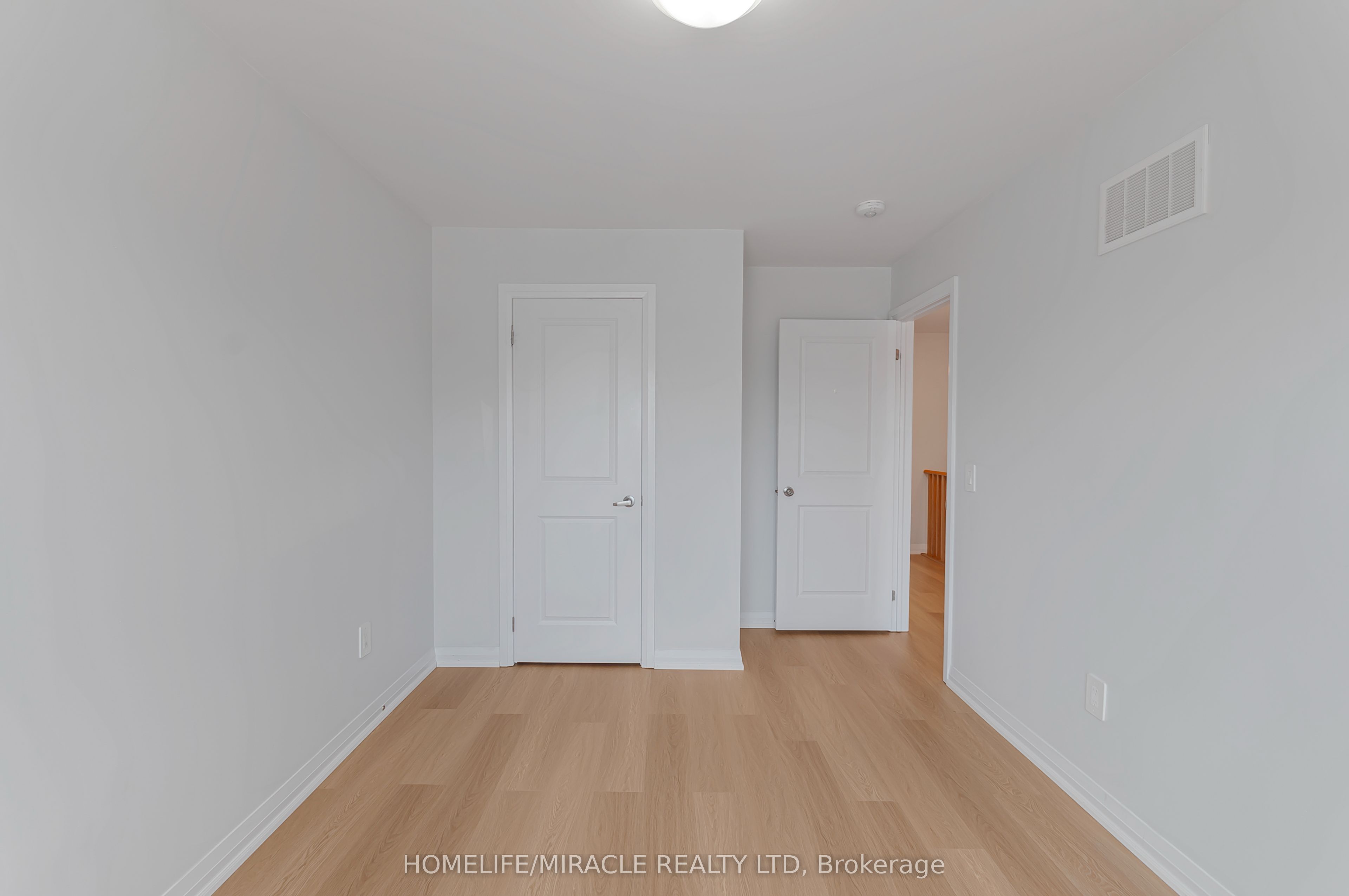 20 Corley Street Property Photo 35