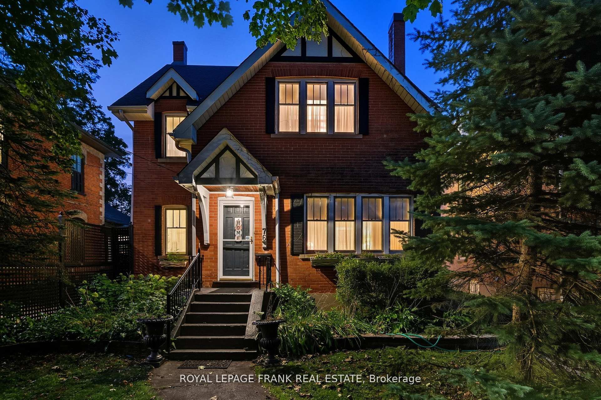 76 Bond Street W Property Photo 2
