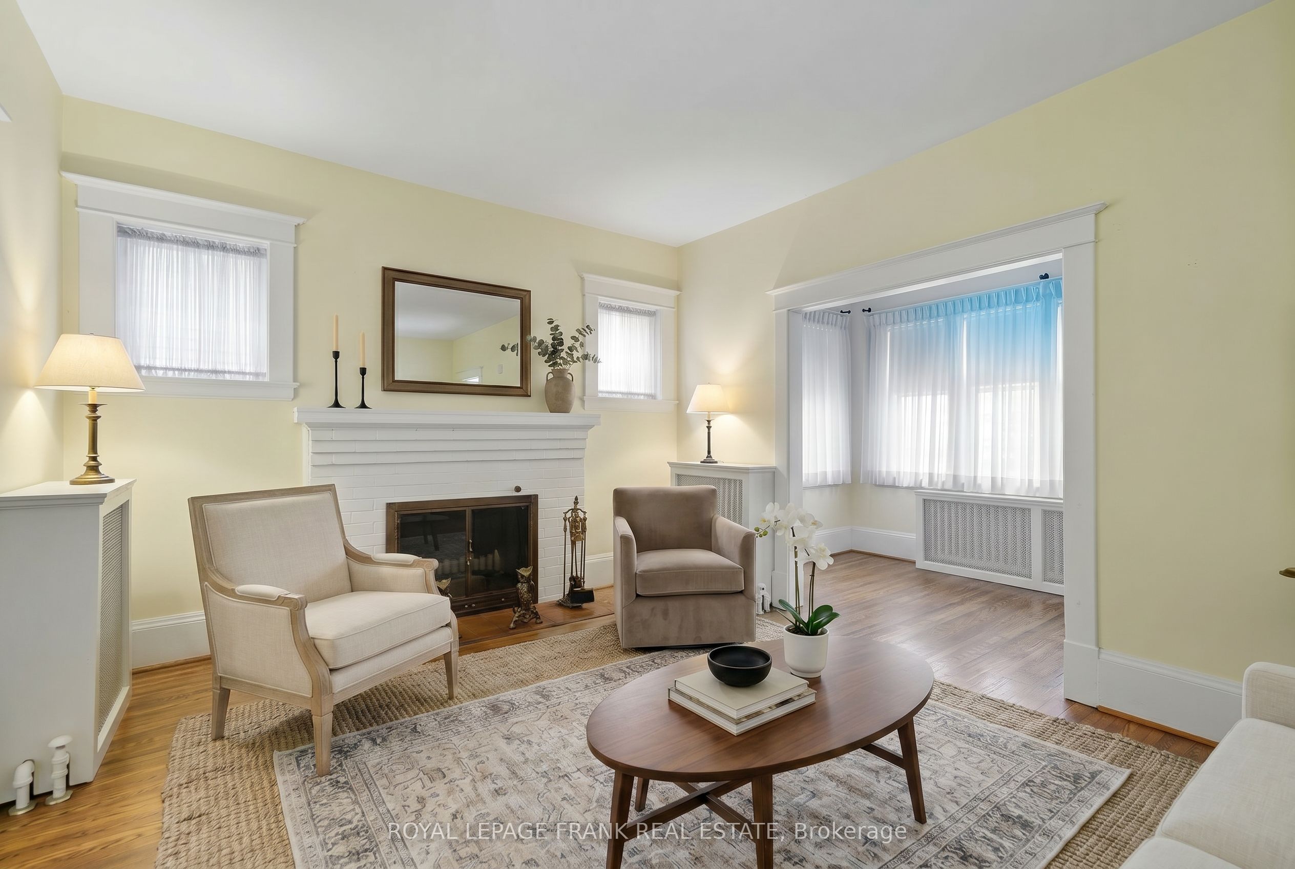 76 Bond Street W Property Photo 4