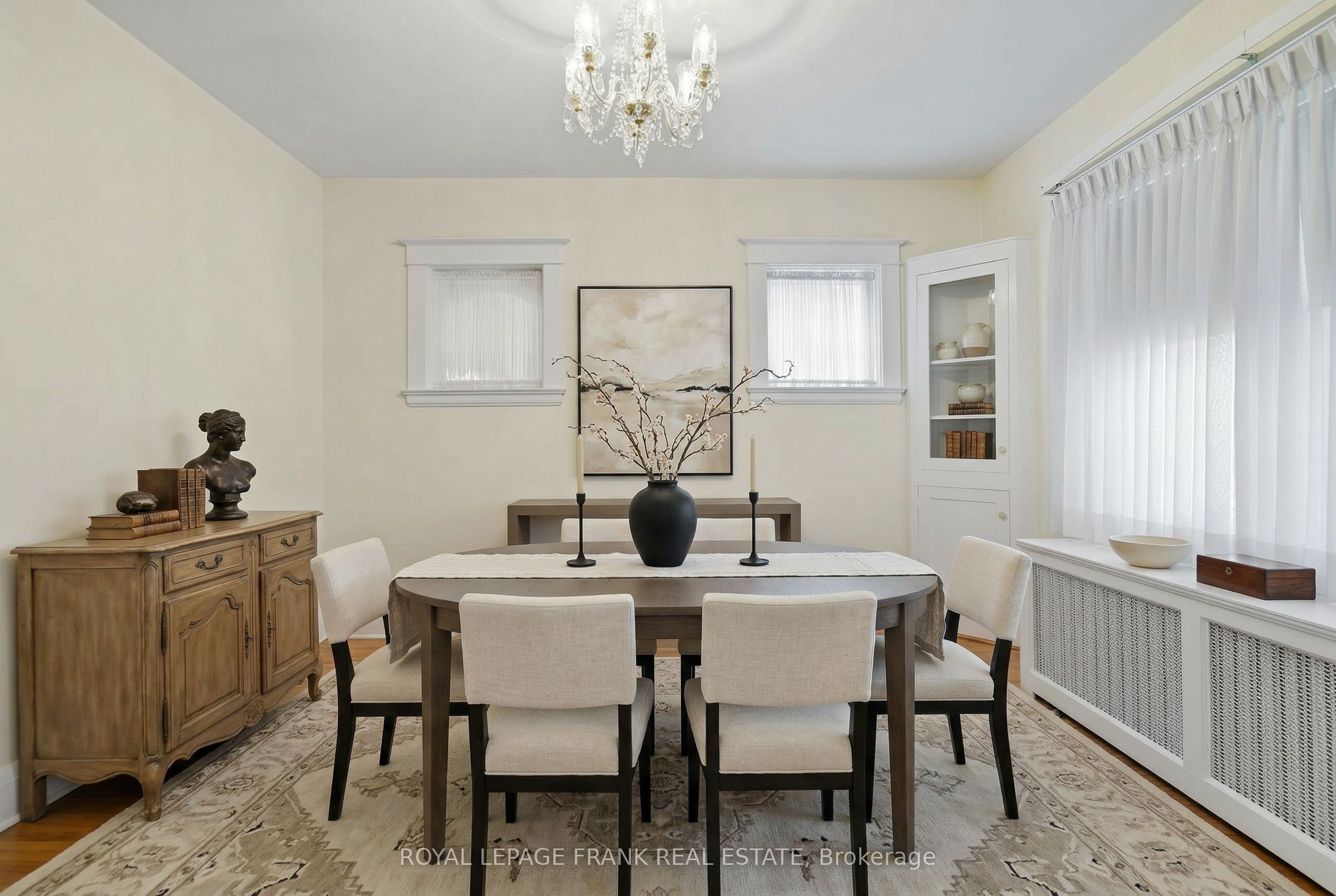 76 Bond Street W Property Photo 9