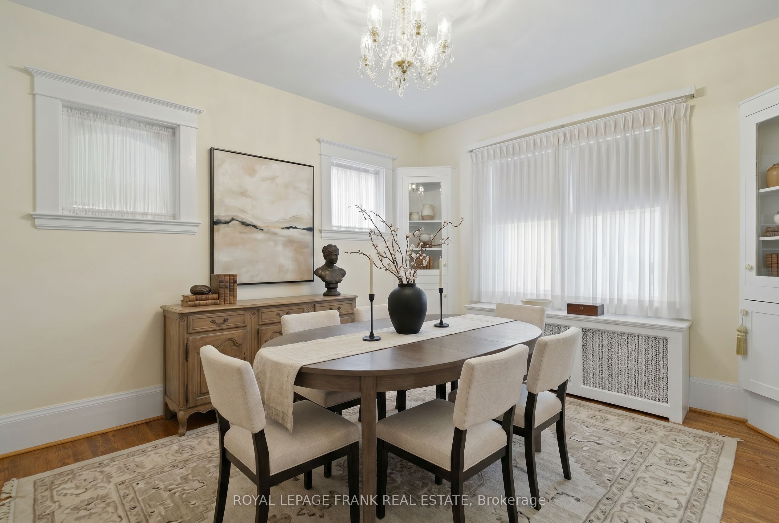 76 Bond Street W Property Photo 10