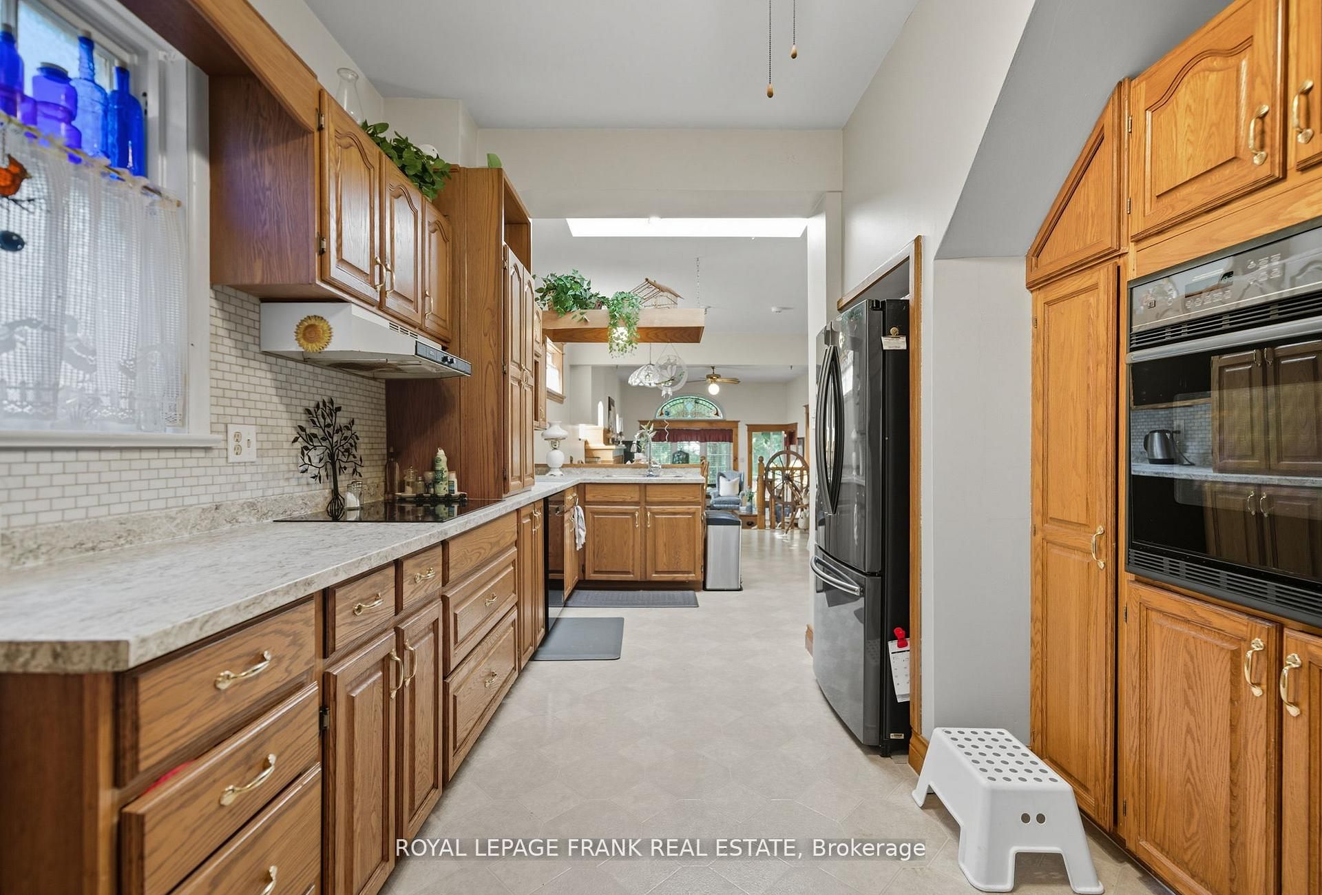 76 Bond Street W Property Photo 13