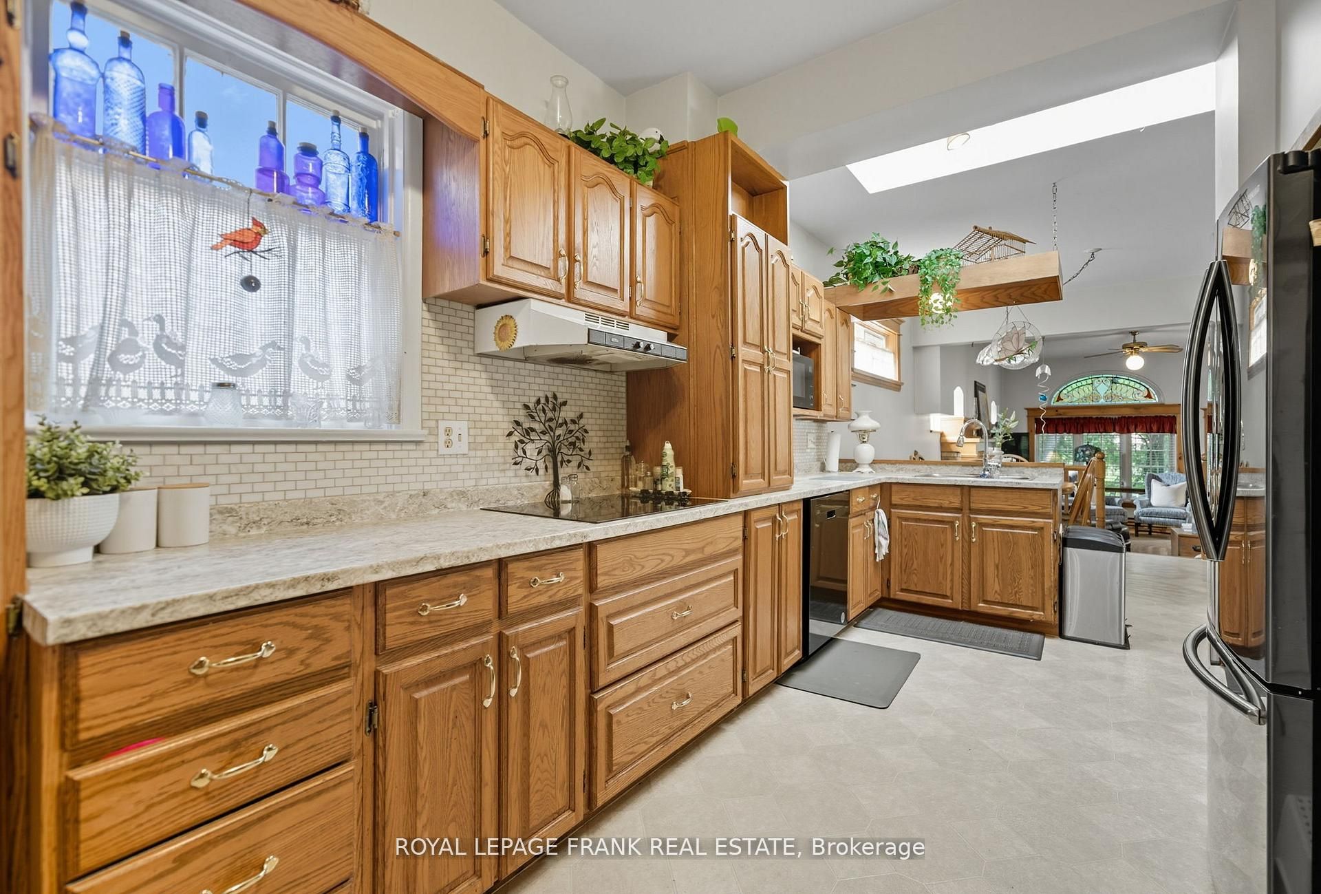 76 Bond Street W Property Photo 15
