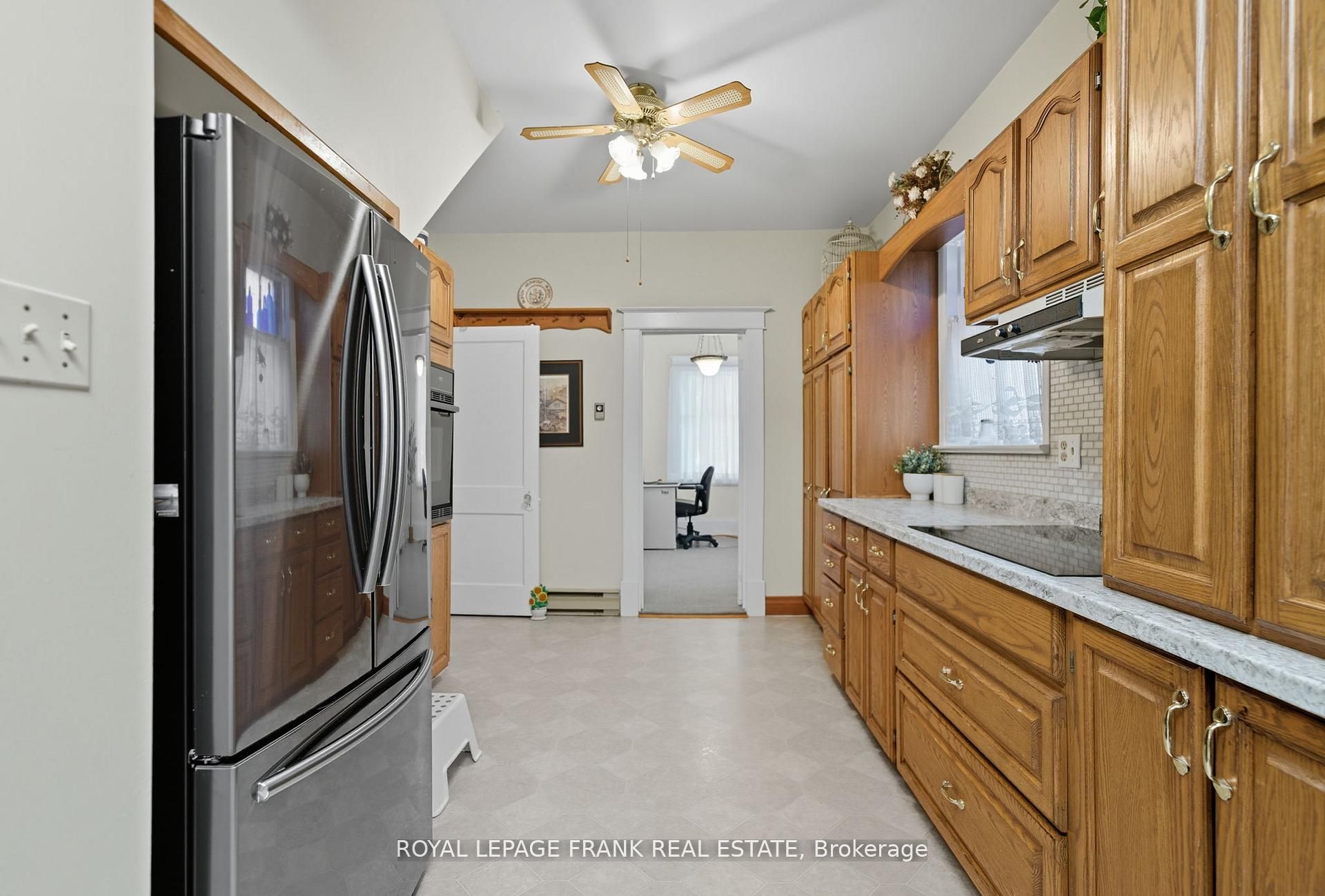 76 Bond Street W Property Photo 16