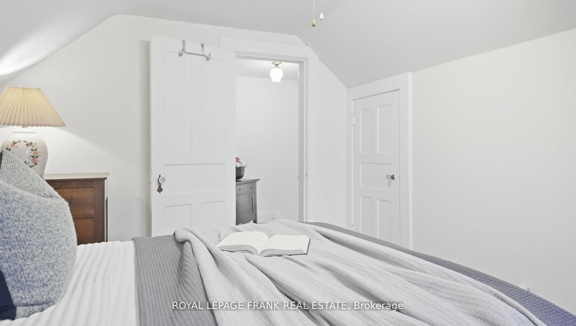 76 Bond Street W Property Photo 27