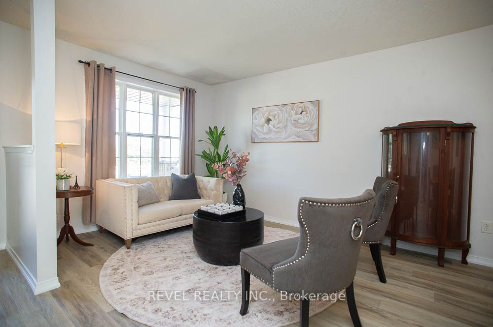 48 Lovell Crescent Property Photo 6