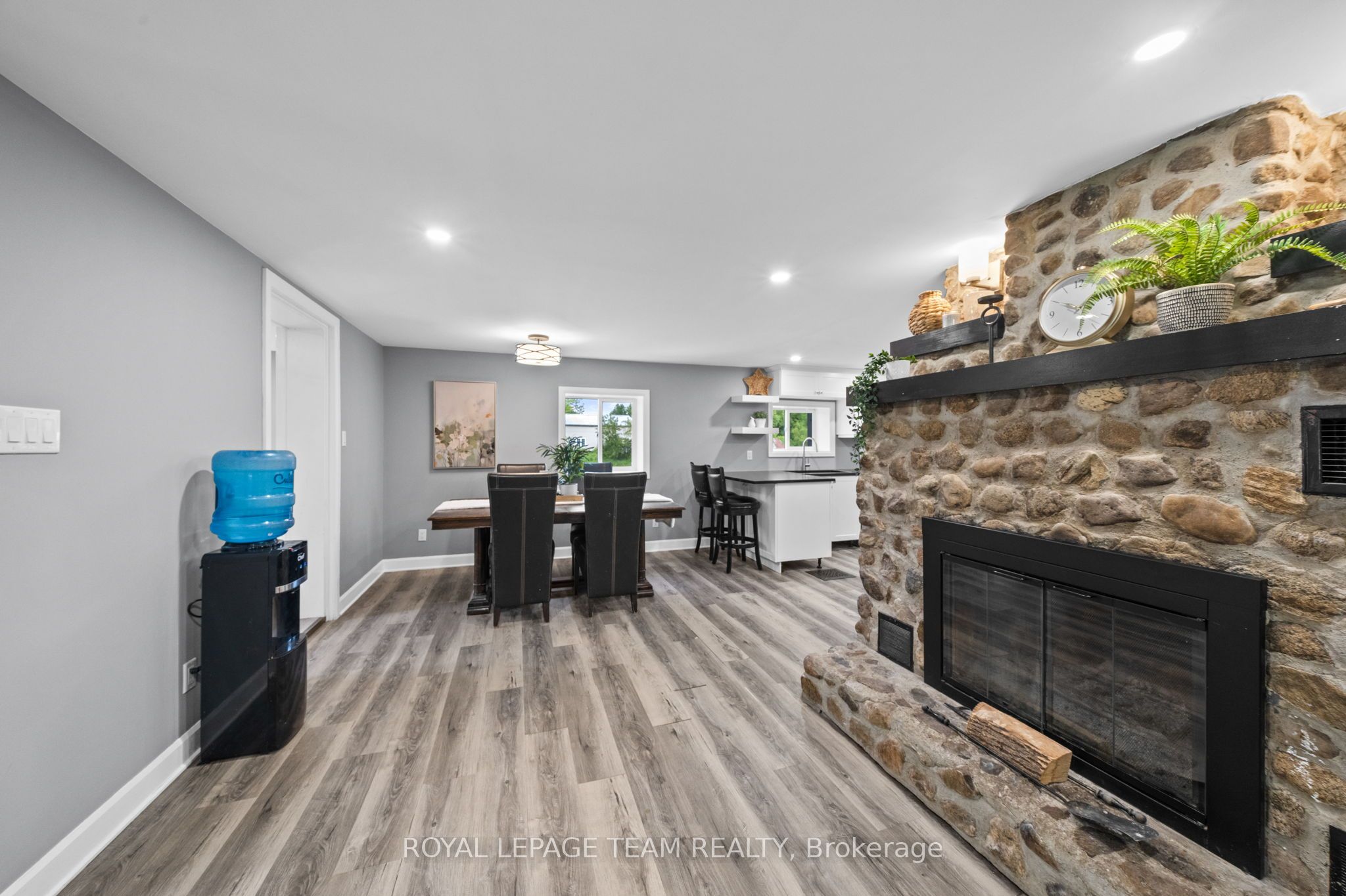 16509 Cedarvale Road Property Photo 8