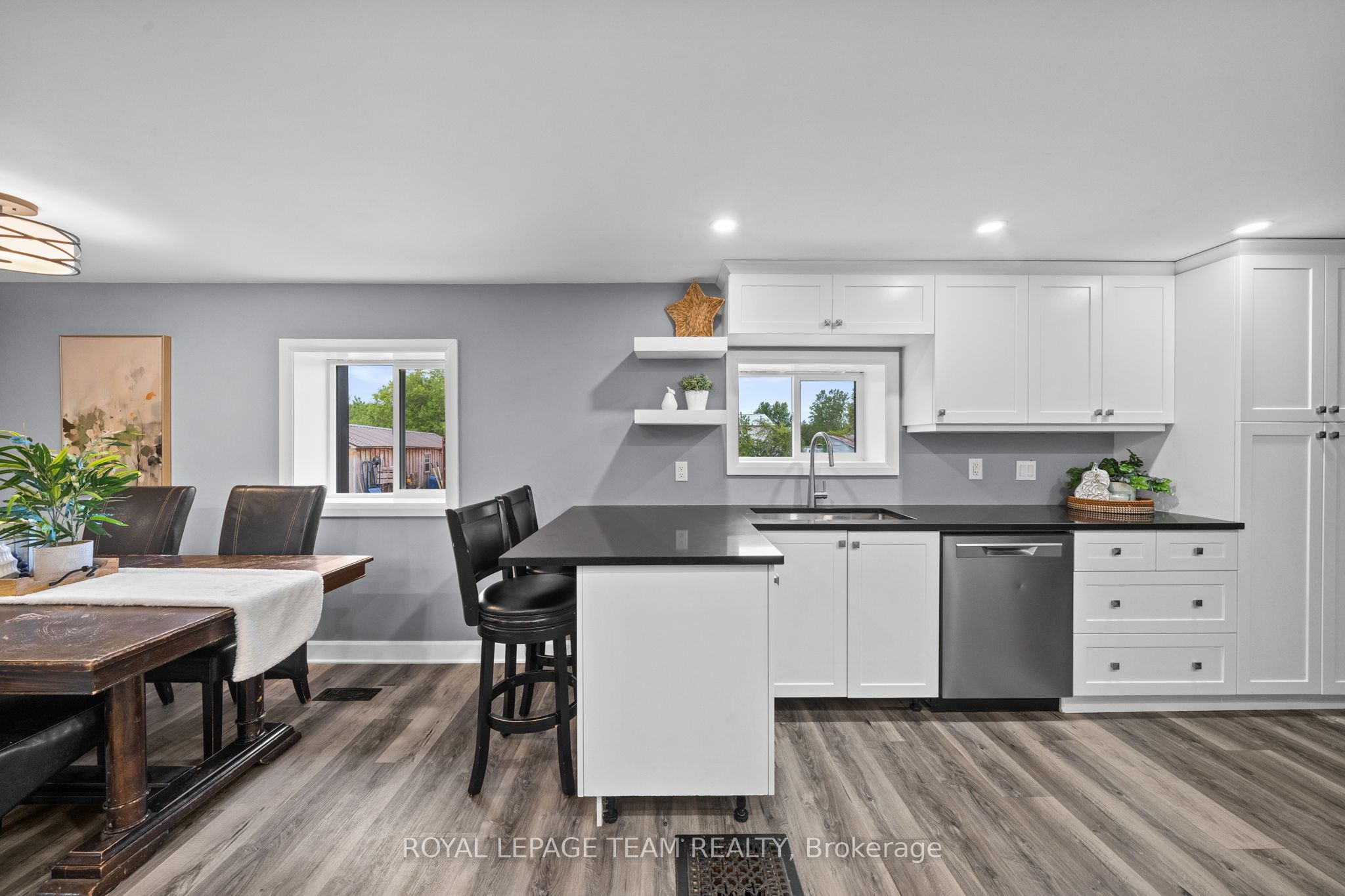 16509 Cedarvale Road Property Photo 10