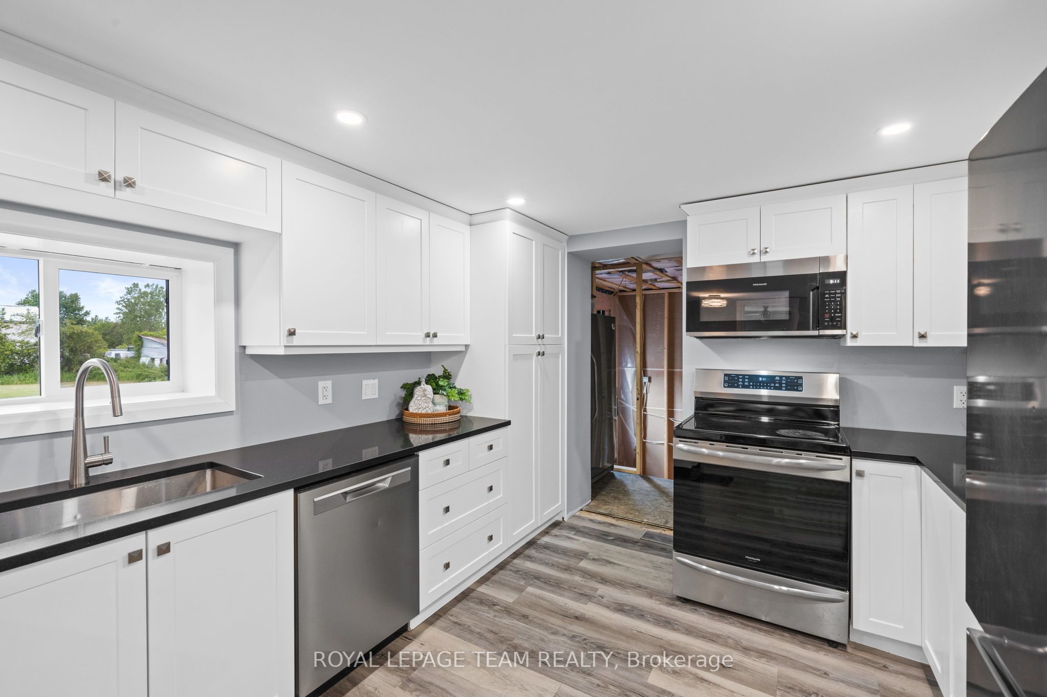 16509 Cedarvale Road Property Photo 11