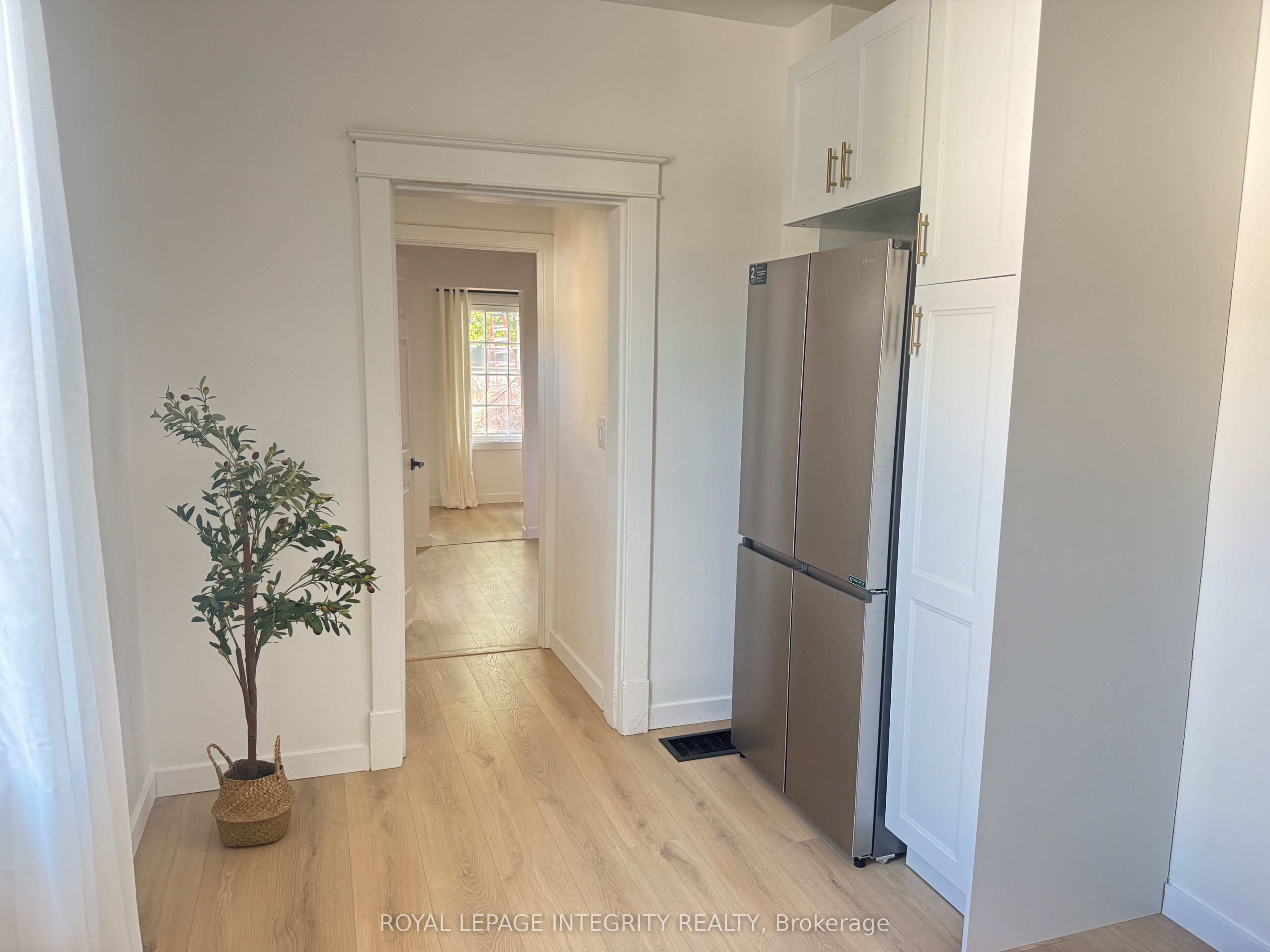 920 Gladstone Avenue 1 Property Photo 7