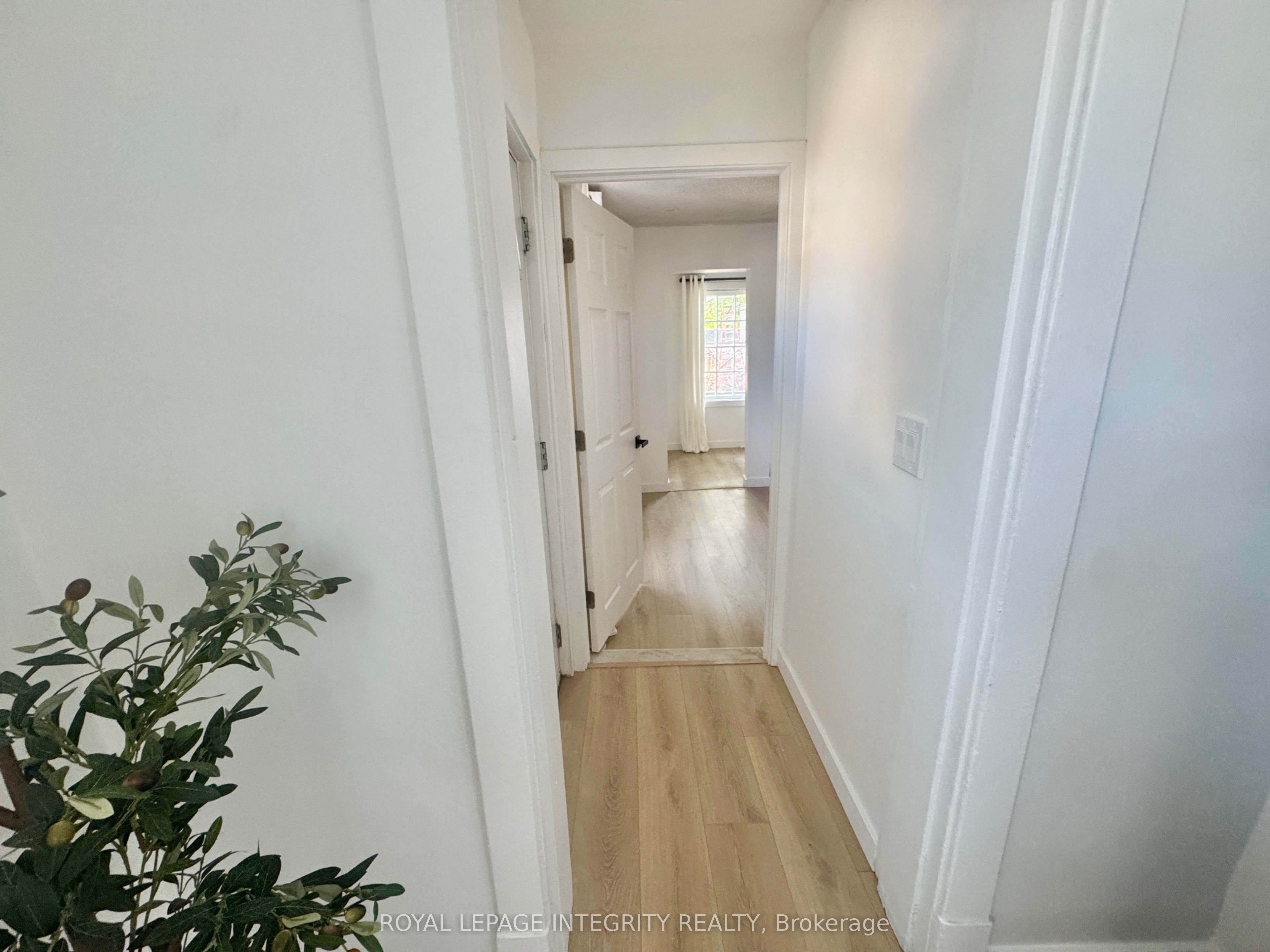 920 Gladstone Avenue 1 Property Photo 15