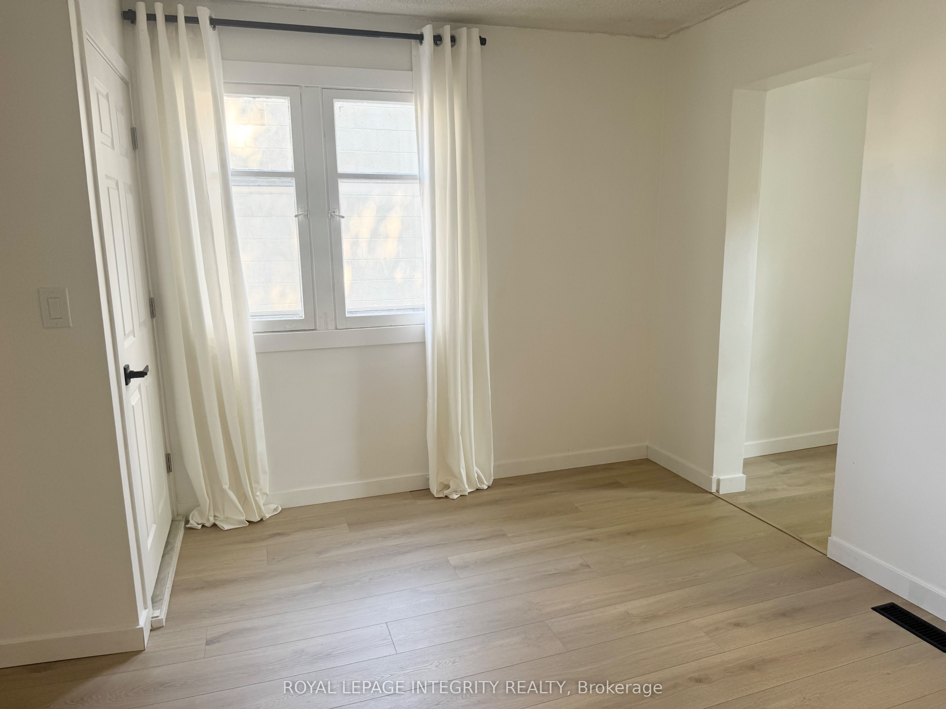 920 Gladstone Avenue 1 Property Photo 19