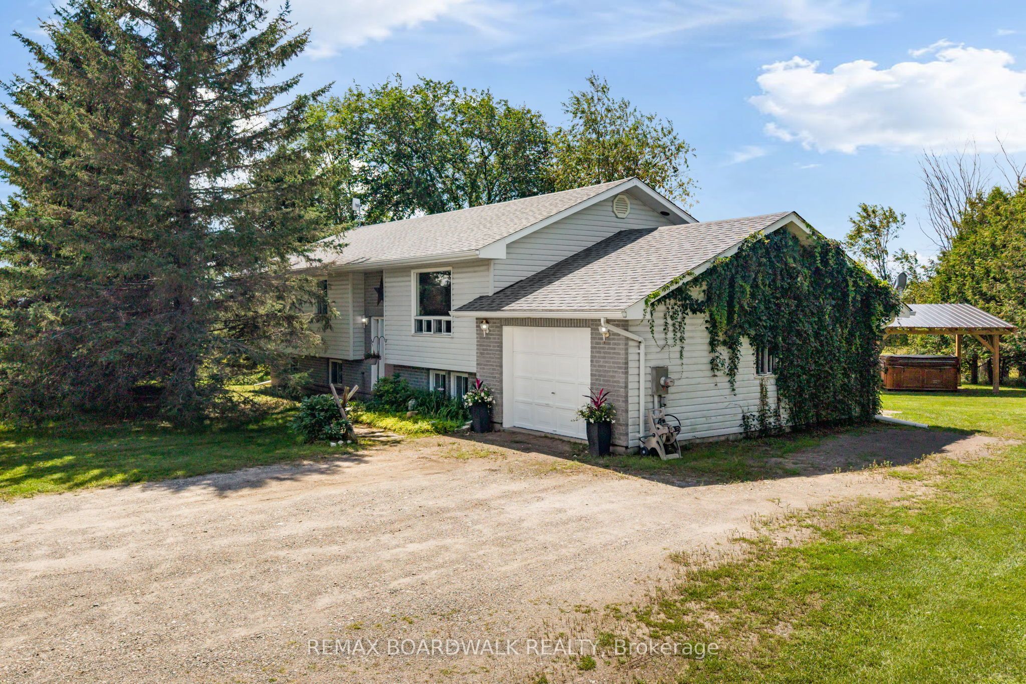 1901 Rosetta Road Property Photo 3