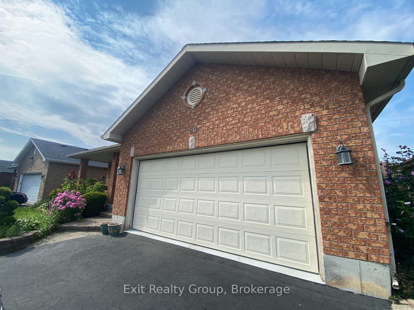 60 Oak Ridge Boulevard Property Photo 2