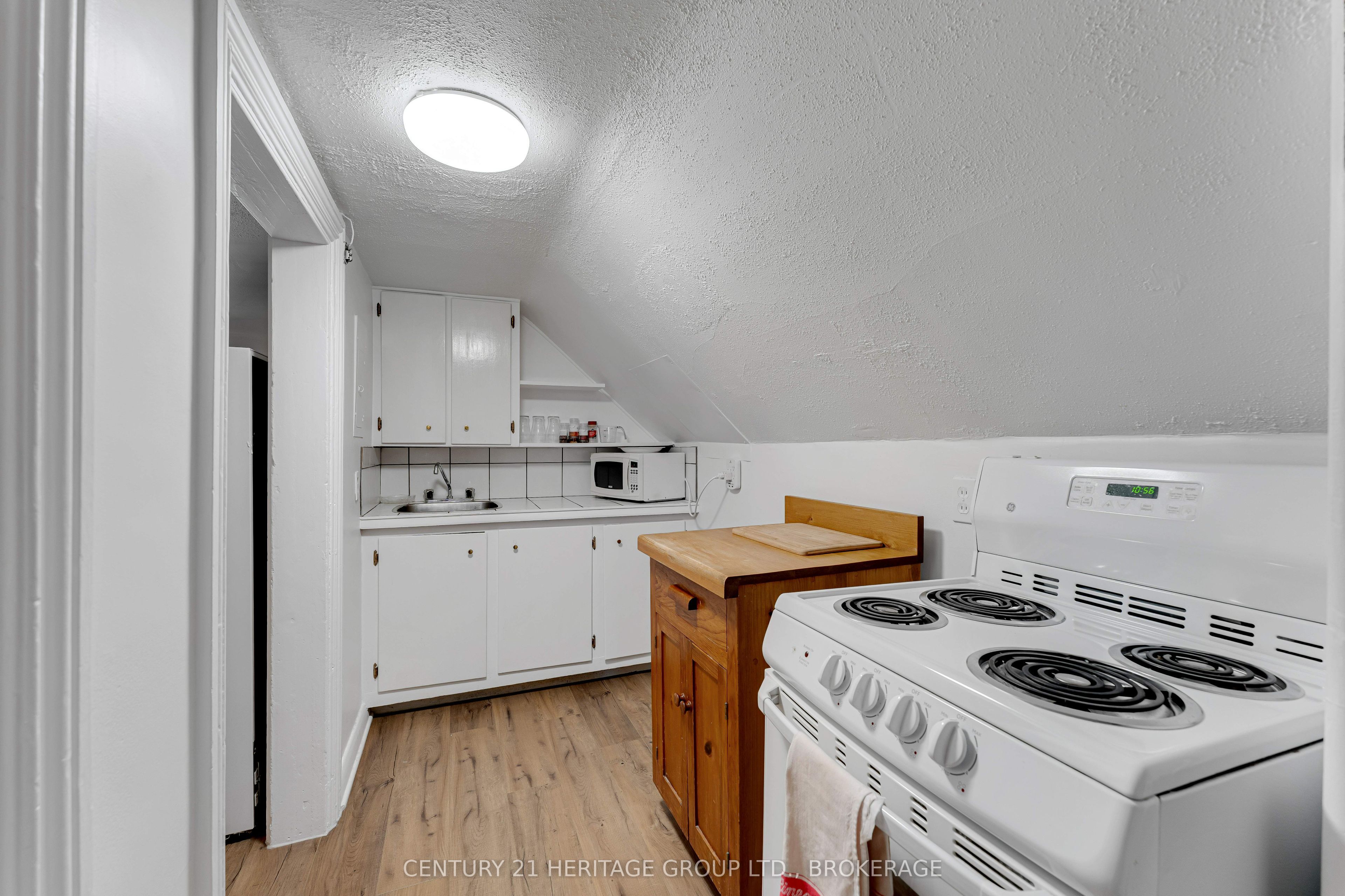 25 Colborne Street Property Photo 45