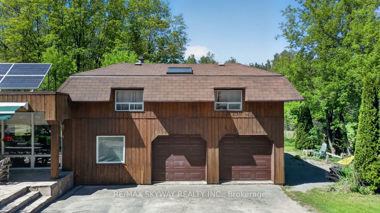 487151 30 Side Road Property Photo 2