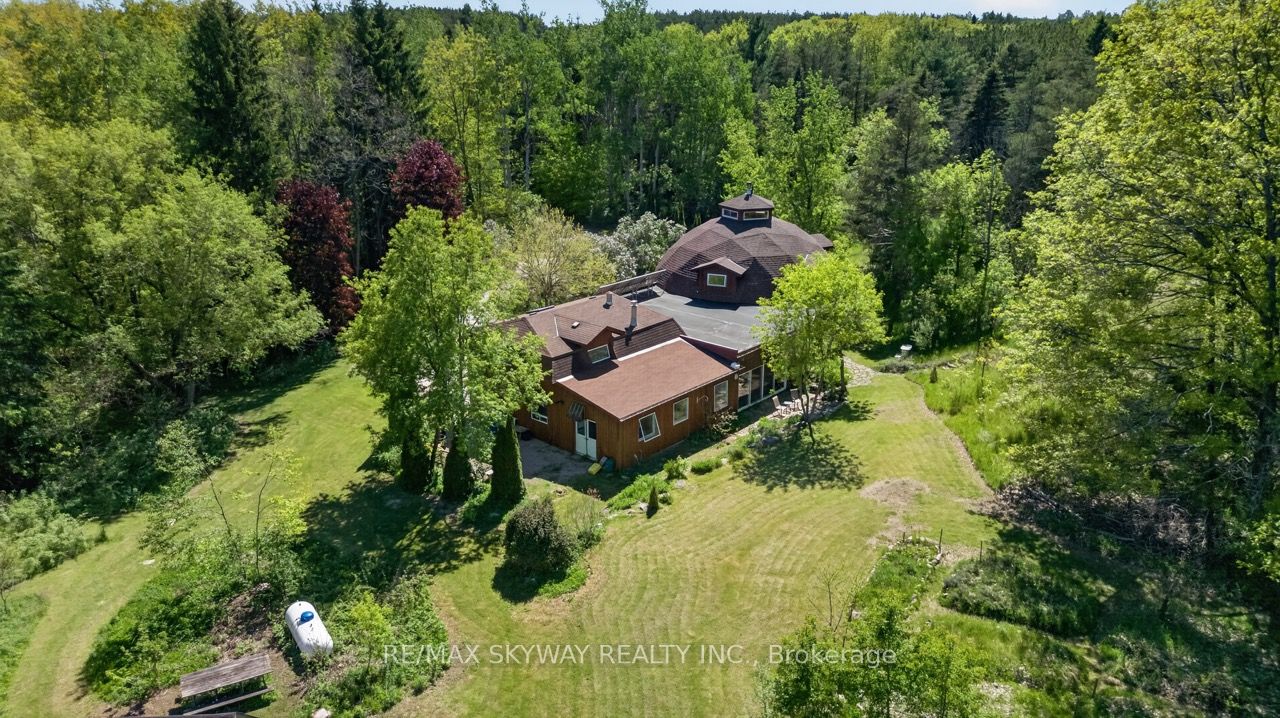 487151 30 Side Road Property Photo 4