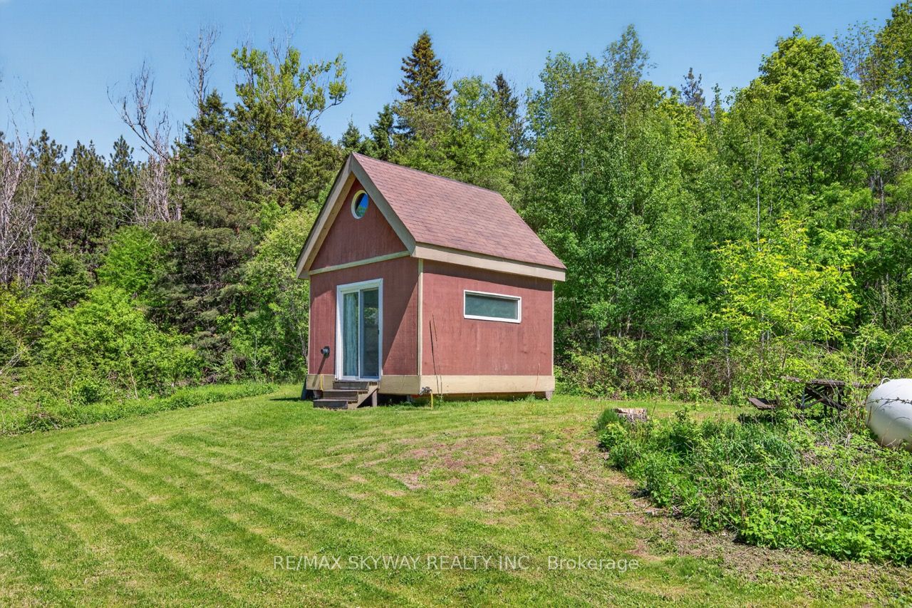 487151 30 Side Road Property Photo 36