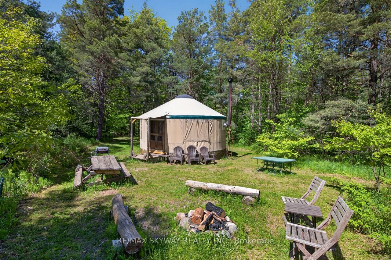 487151 30 Side Road Property Photo 40
