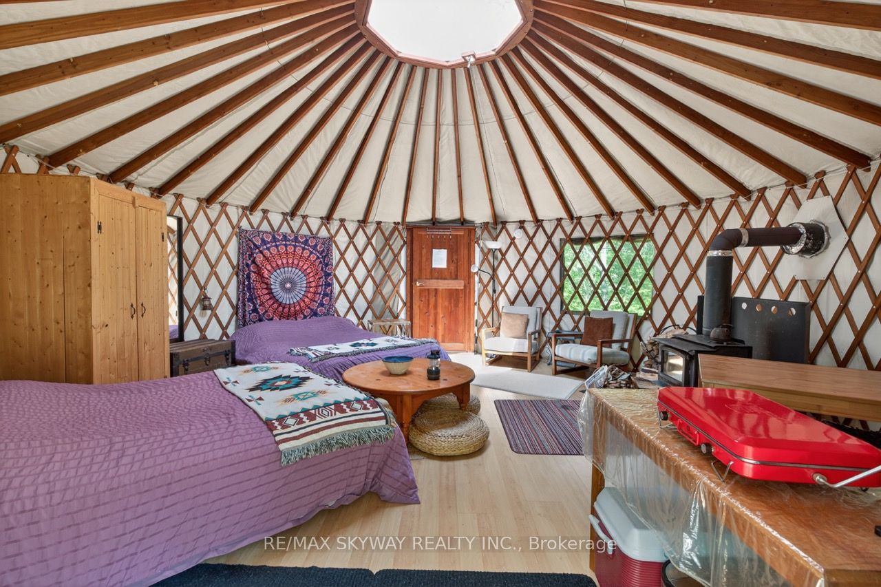 487151 30 Side Road Property Photo 41