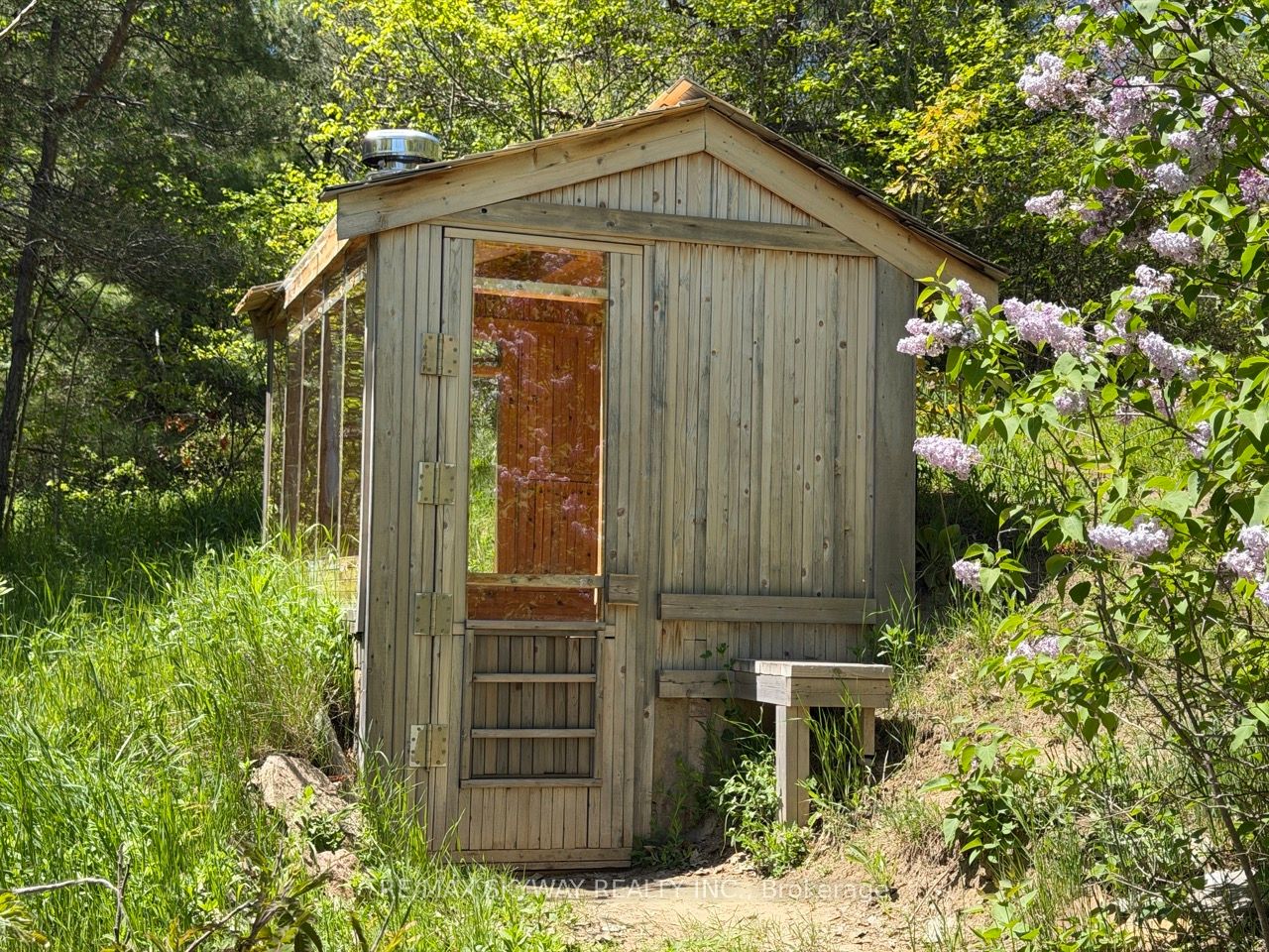 487151 30 Side Road Property Photo 43
