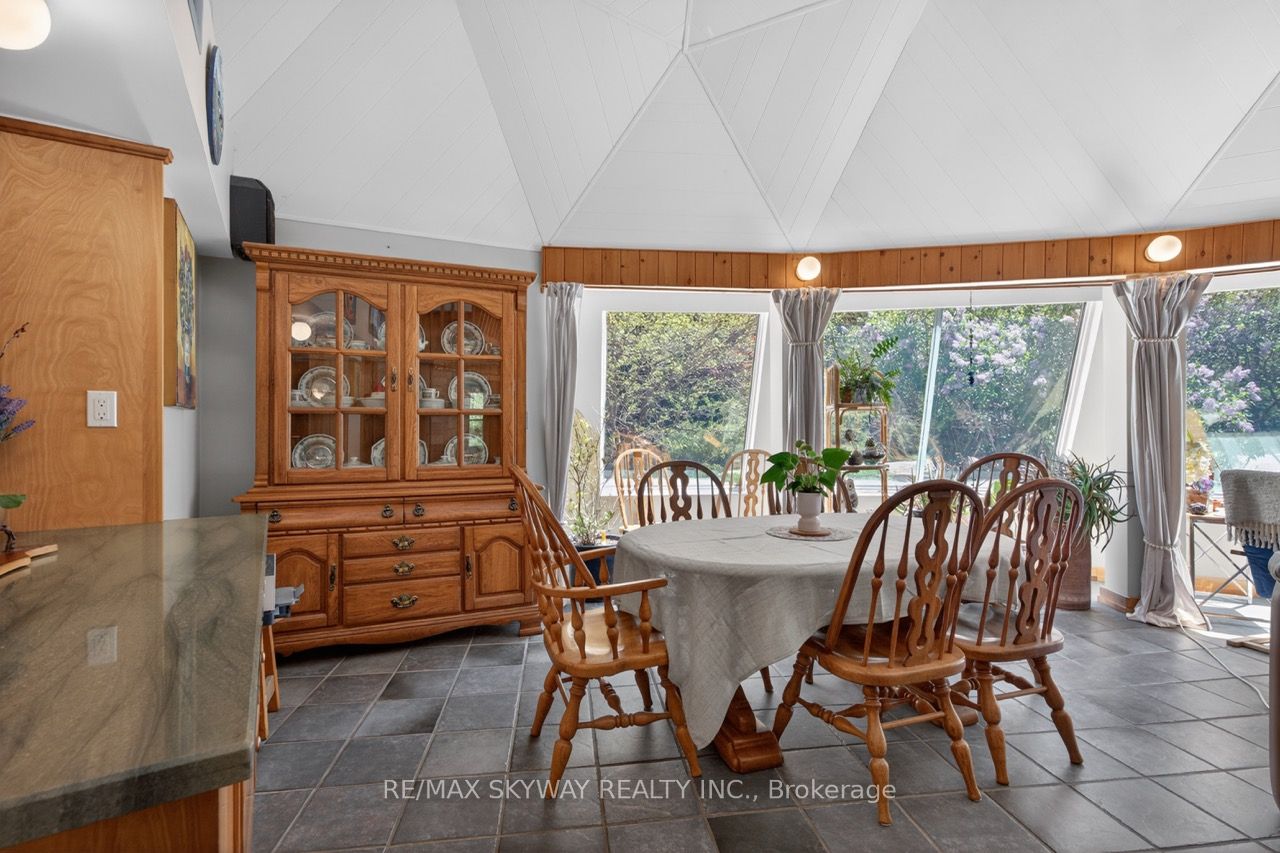 487151 30 Side Road Property Photo 46