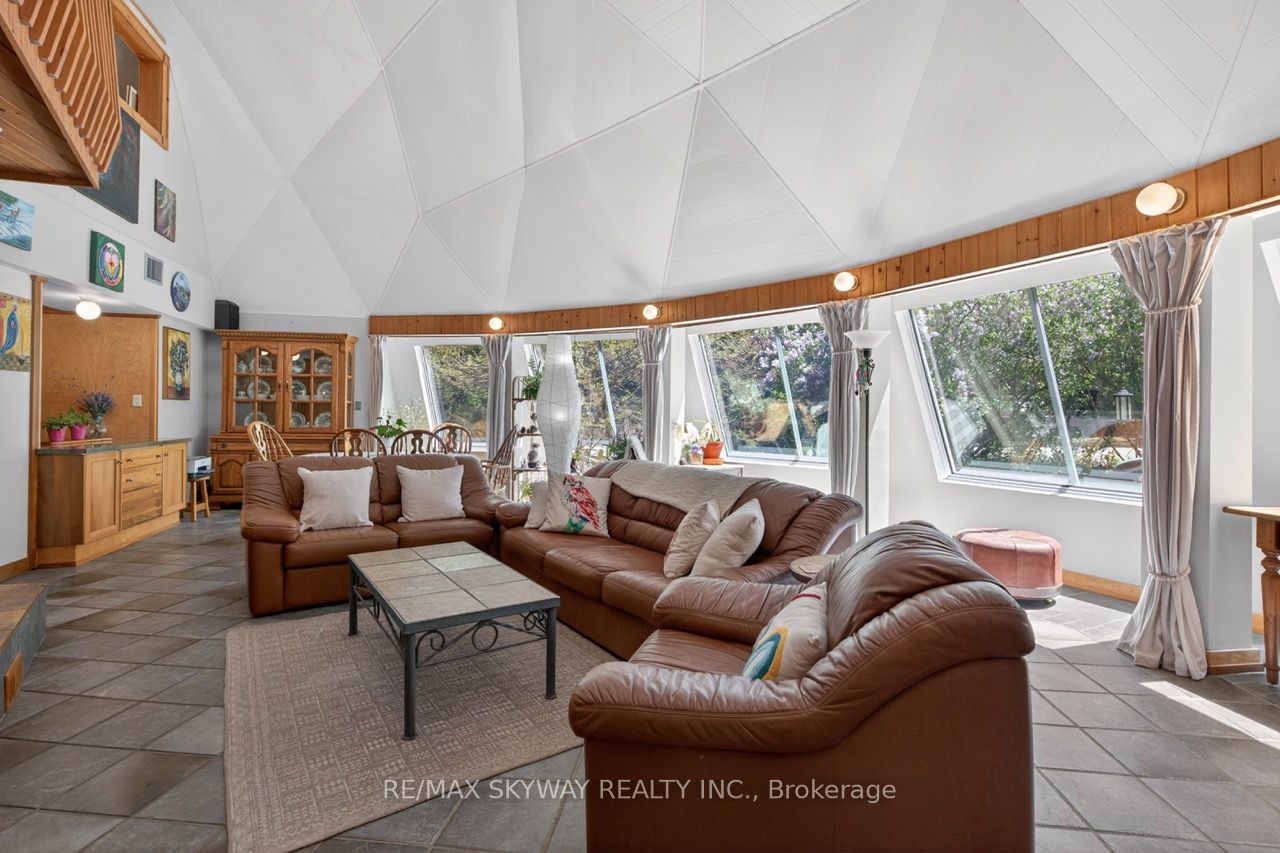 487151 30 Side Road Property Photo 47