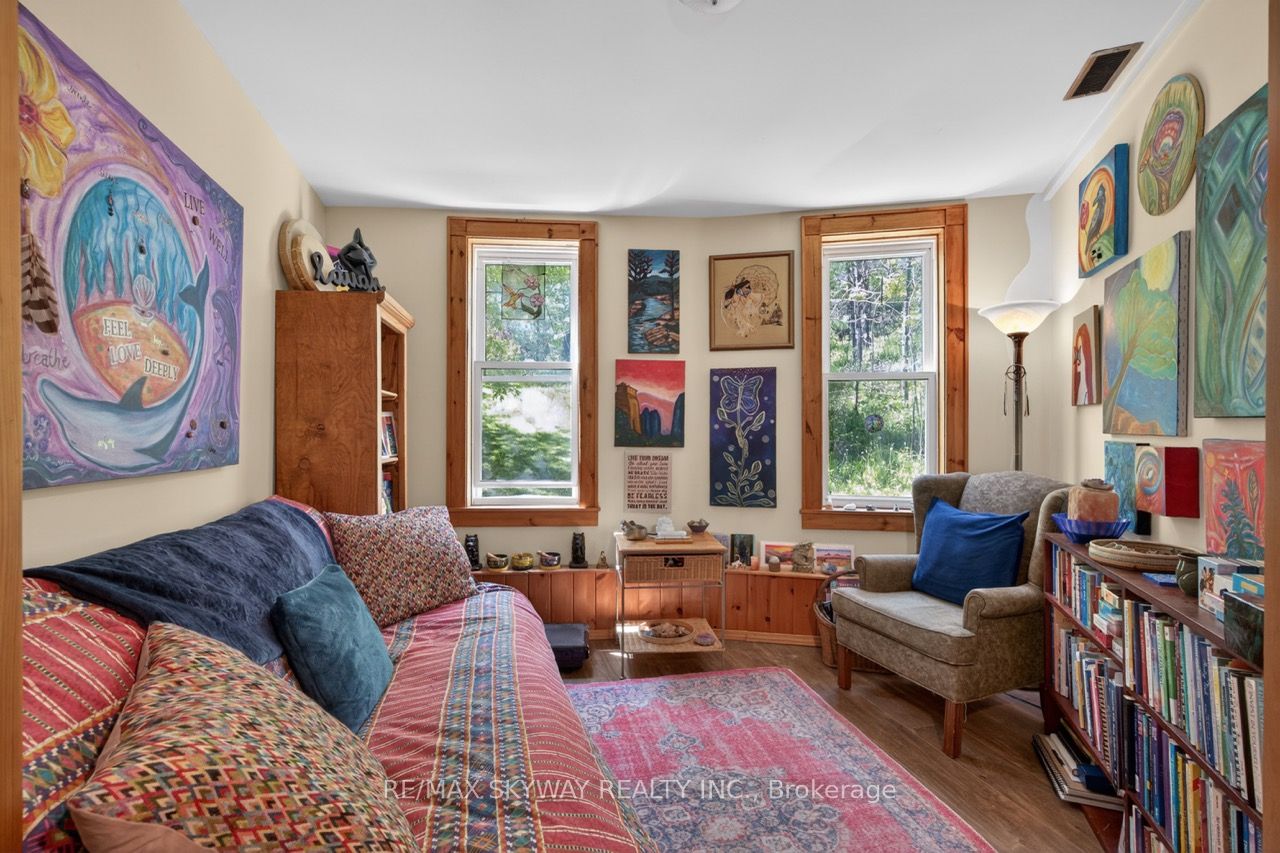 487151 30 Side Road Property Photo 49
